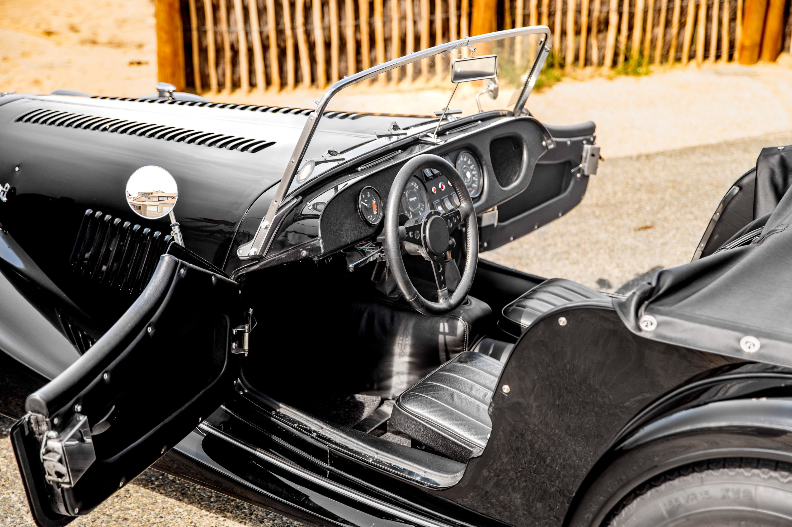 MORGAN Plus 8 1975 occasion intérieur (1)