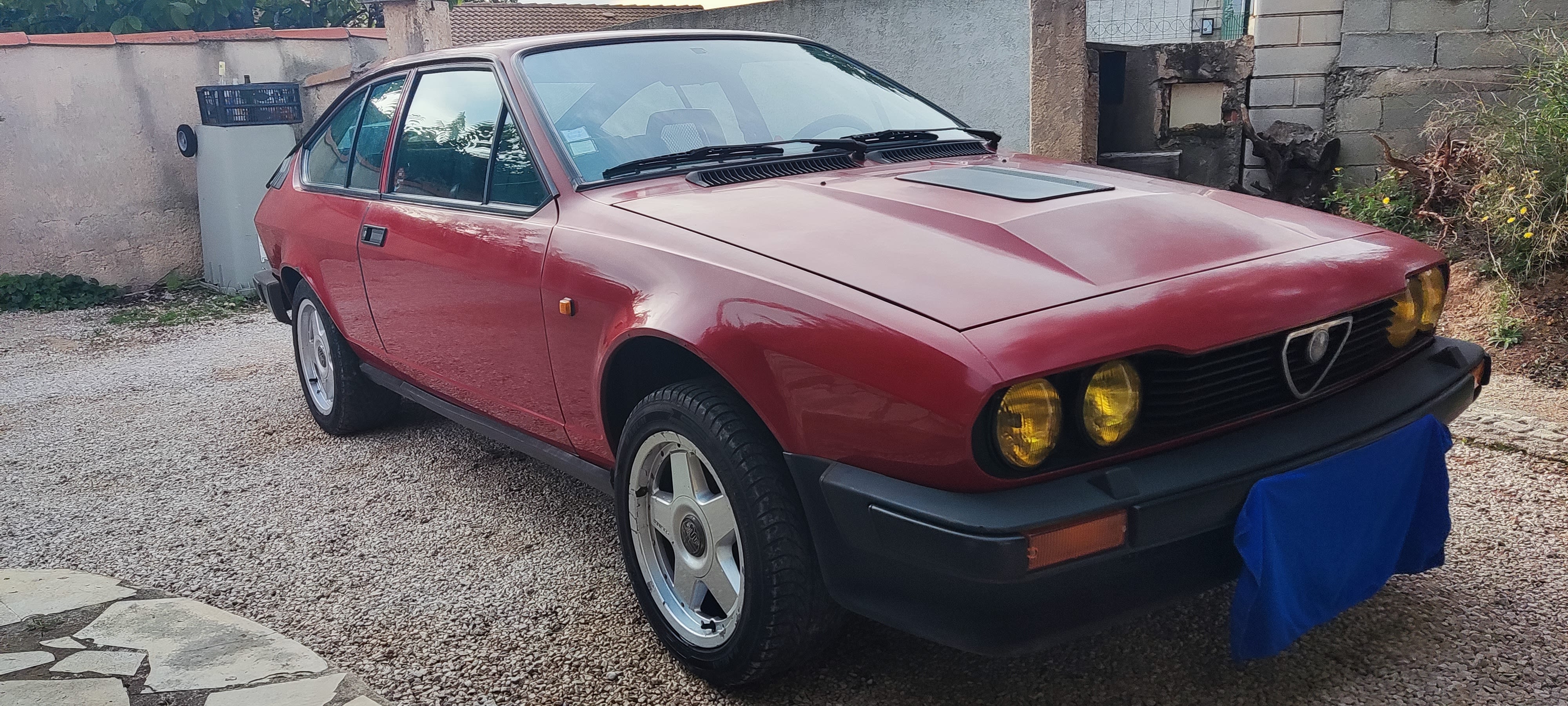 ALFA ROMEO Gtv 6 Tipo 116 1982 occasion extérieur (2)