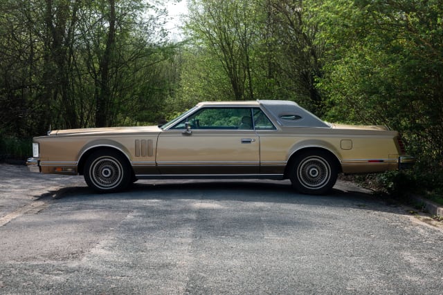 LINCOLN Continental Mark V Diamond Jubilee Gold Edition 1978 occasion
