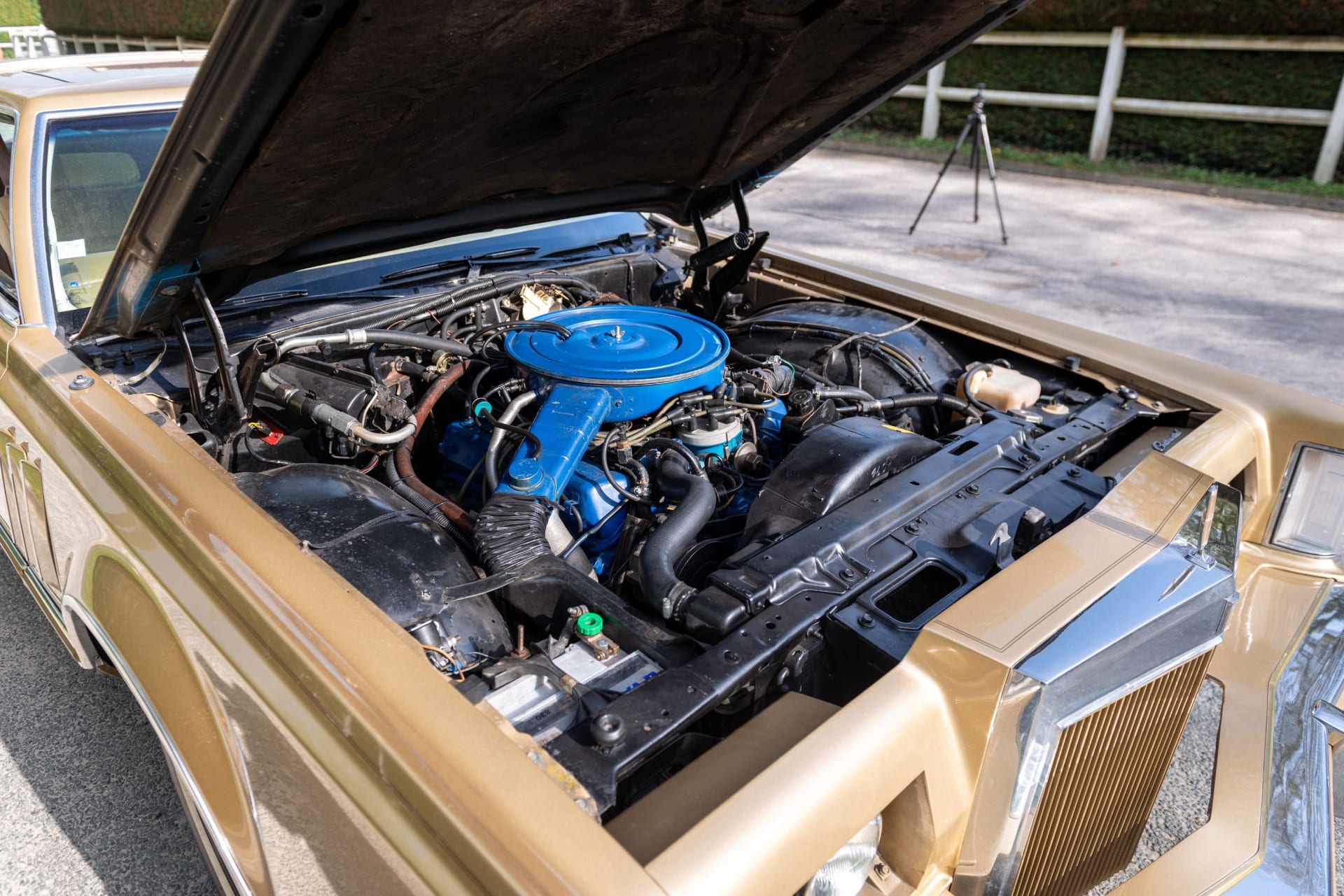 LINCOLN Continental Mark V Diamond Jubilee Gold Edition 1978 occasion mécanique (1)