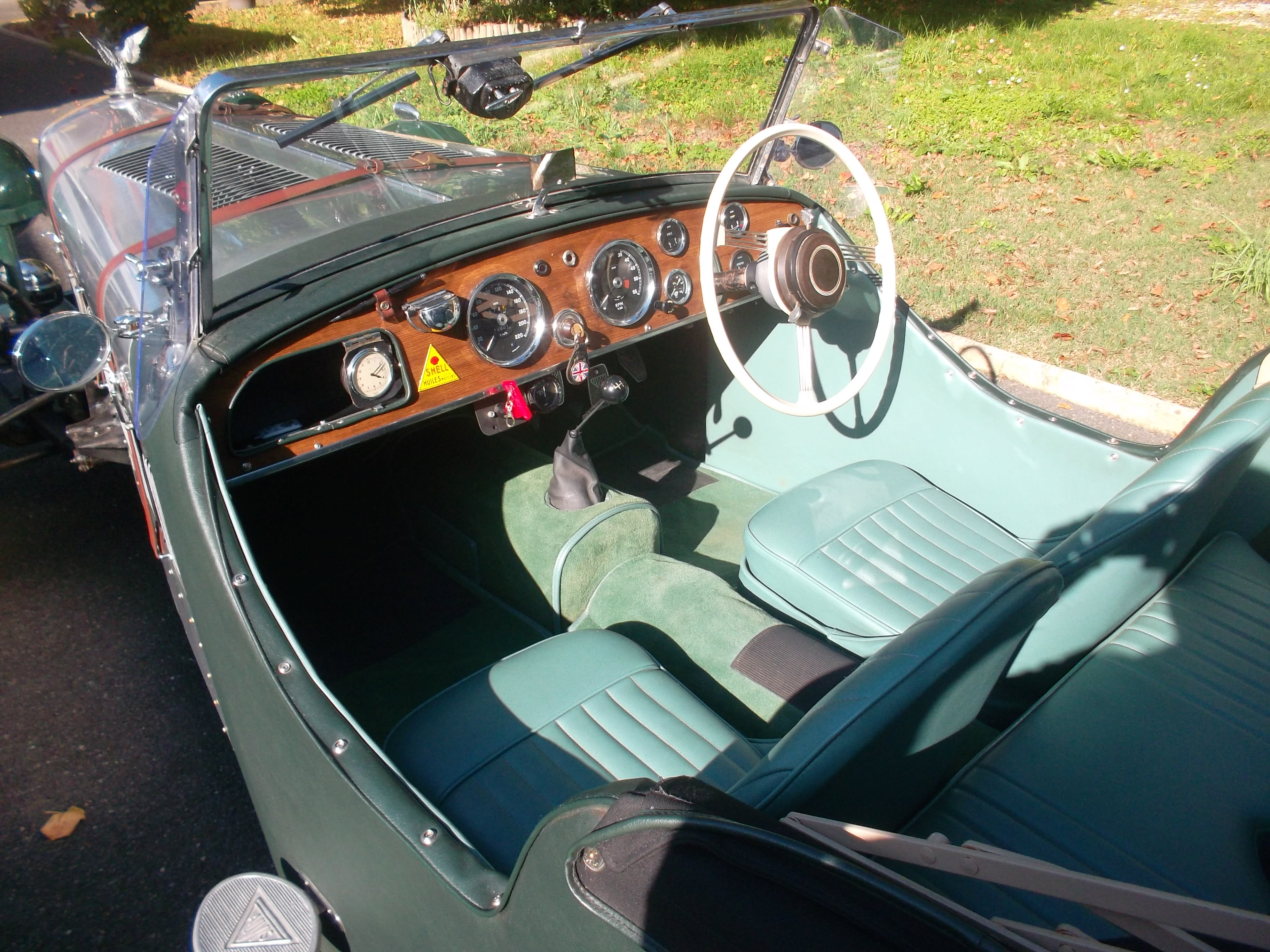 ALVIS 2 Litre Ta 14 1949 occasion intérieur (1)