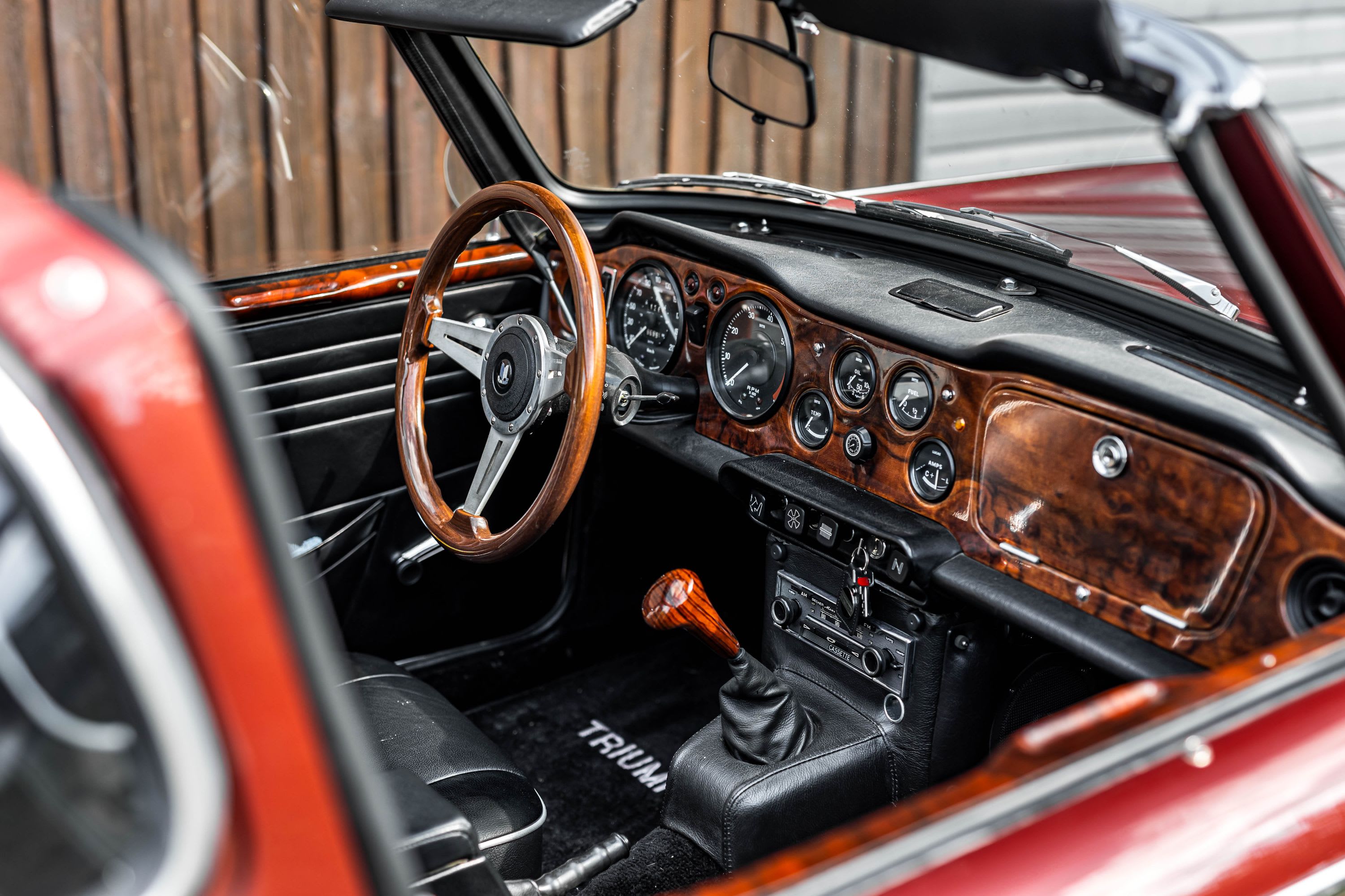 TRIUMPH Tr5 Pi 1968 used interior (1)