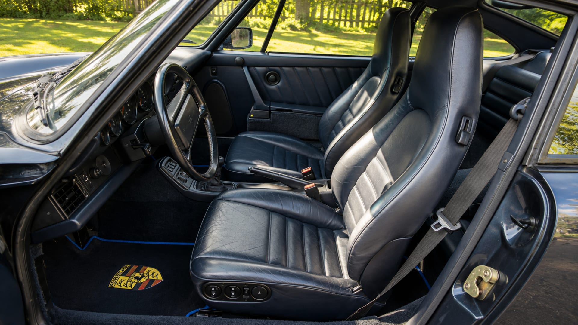 Porsche 911 964 Carrera 4