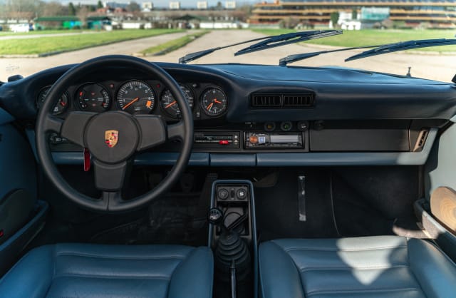 Porsche 911 Carrera 3.2 Cabriolet