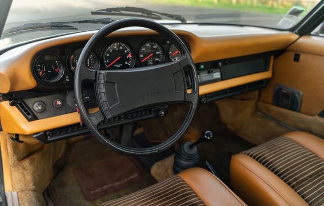 Porsche 911 Carrera 3.0