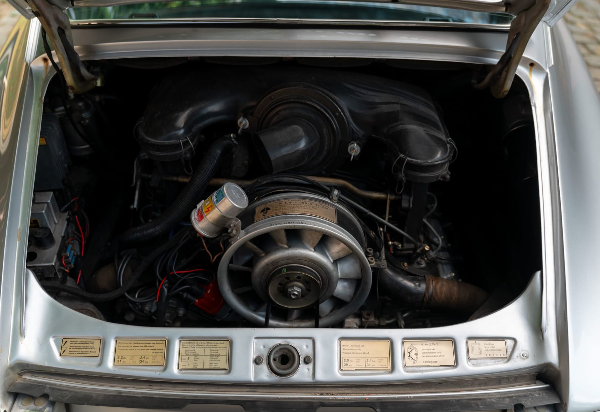 PORSCHE 911 2.4 T 1972 used mechanical (1)