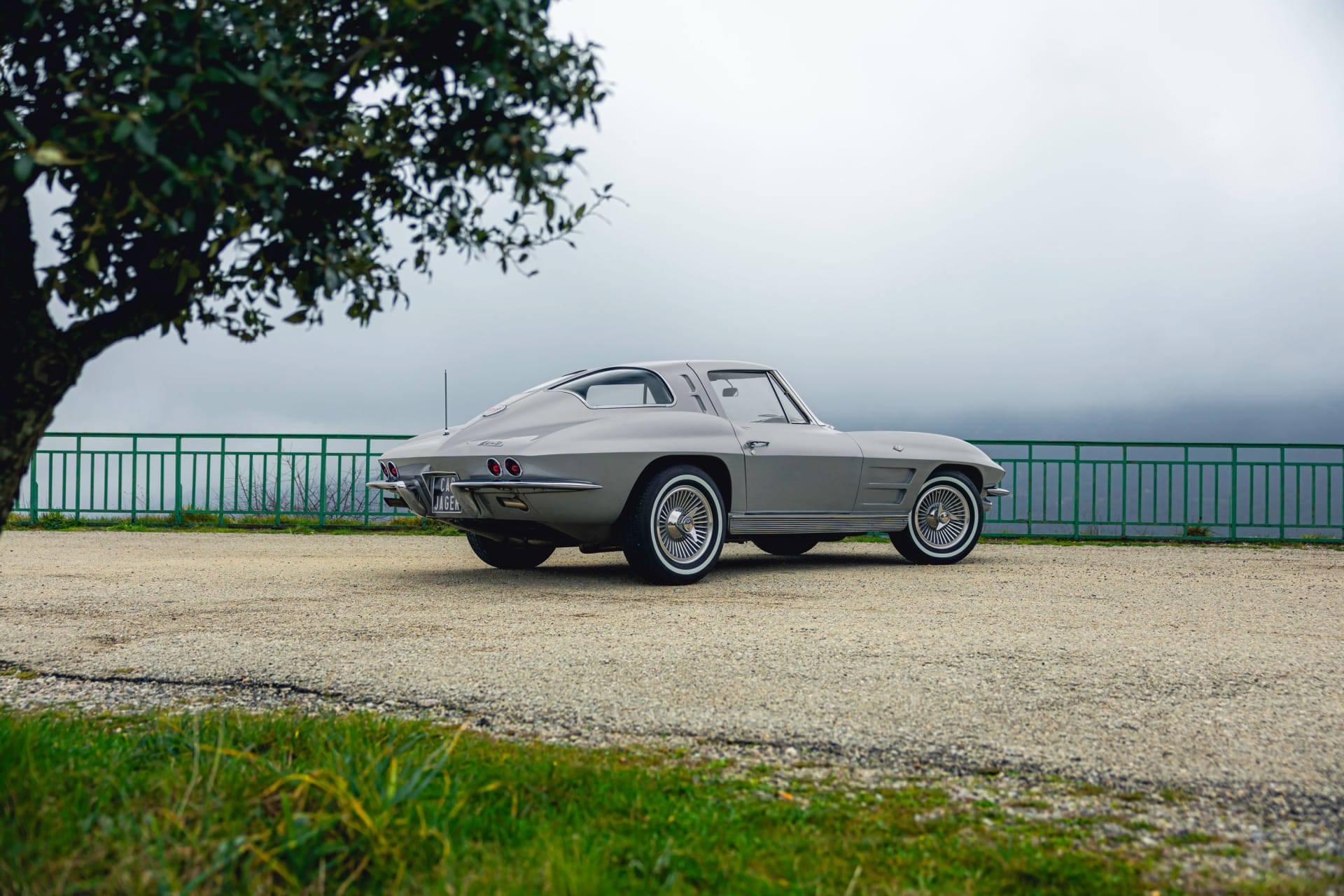 Chevrolet Corvette C2 Stingray Split Window