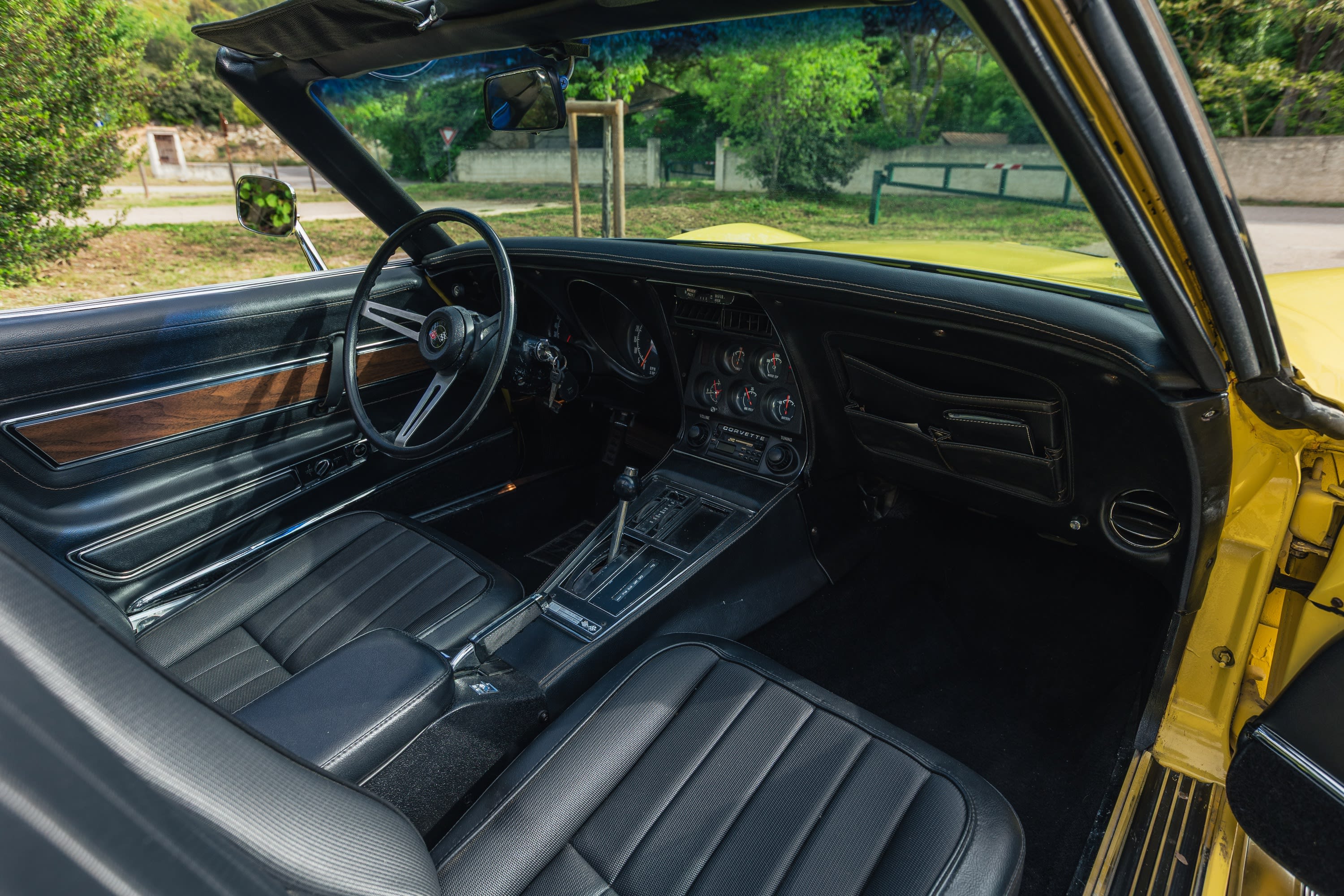 CHEVROLET Corvette C3 Stingray 1972 used interior (1)