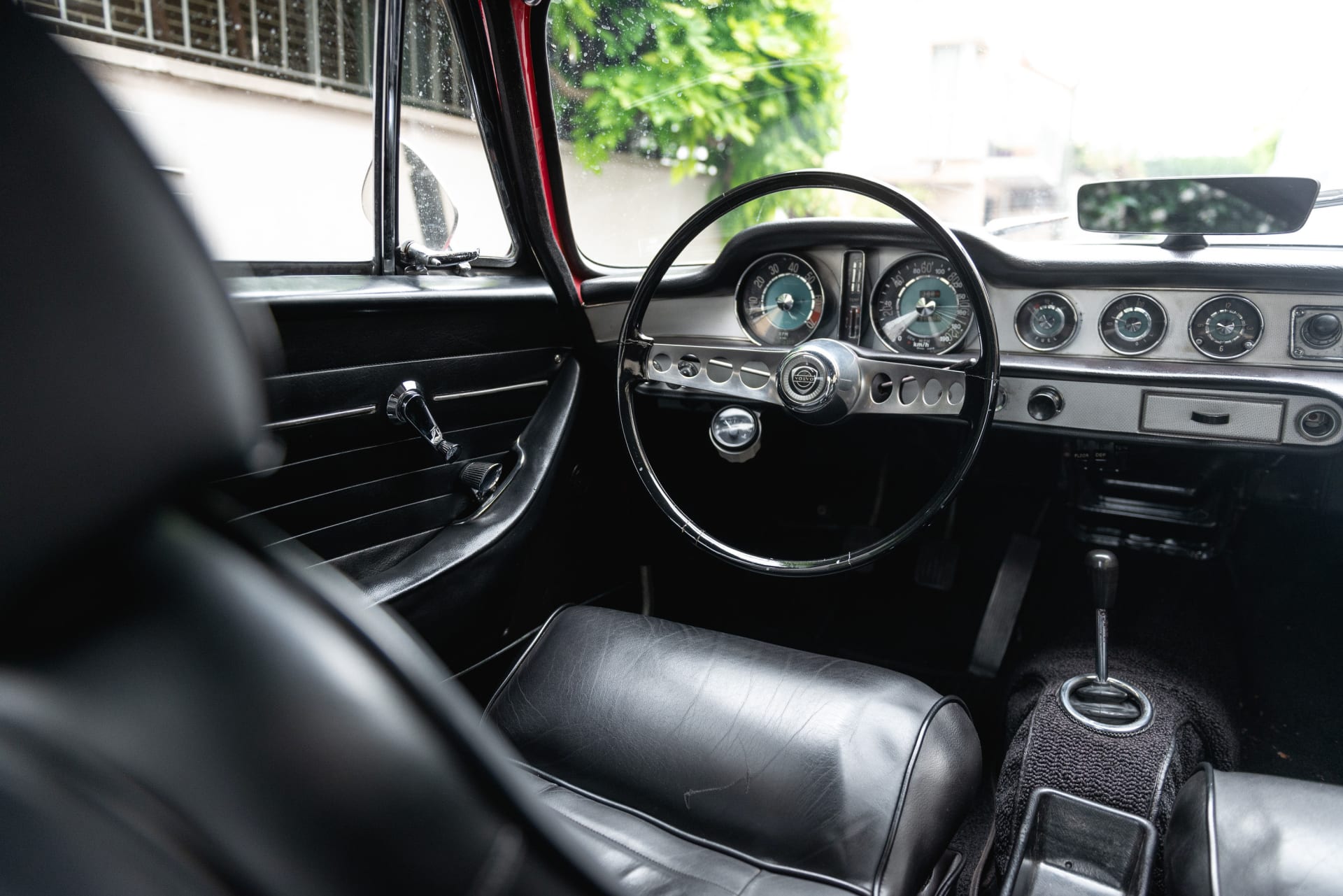 VOLVO P1800 S 1966 occasion intérieur (1)
