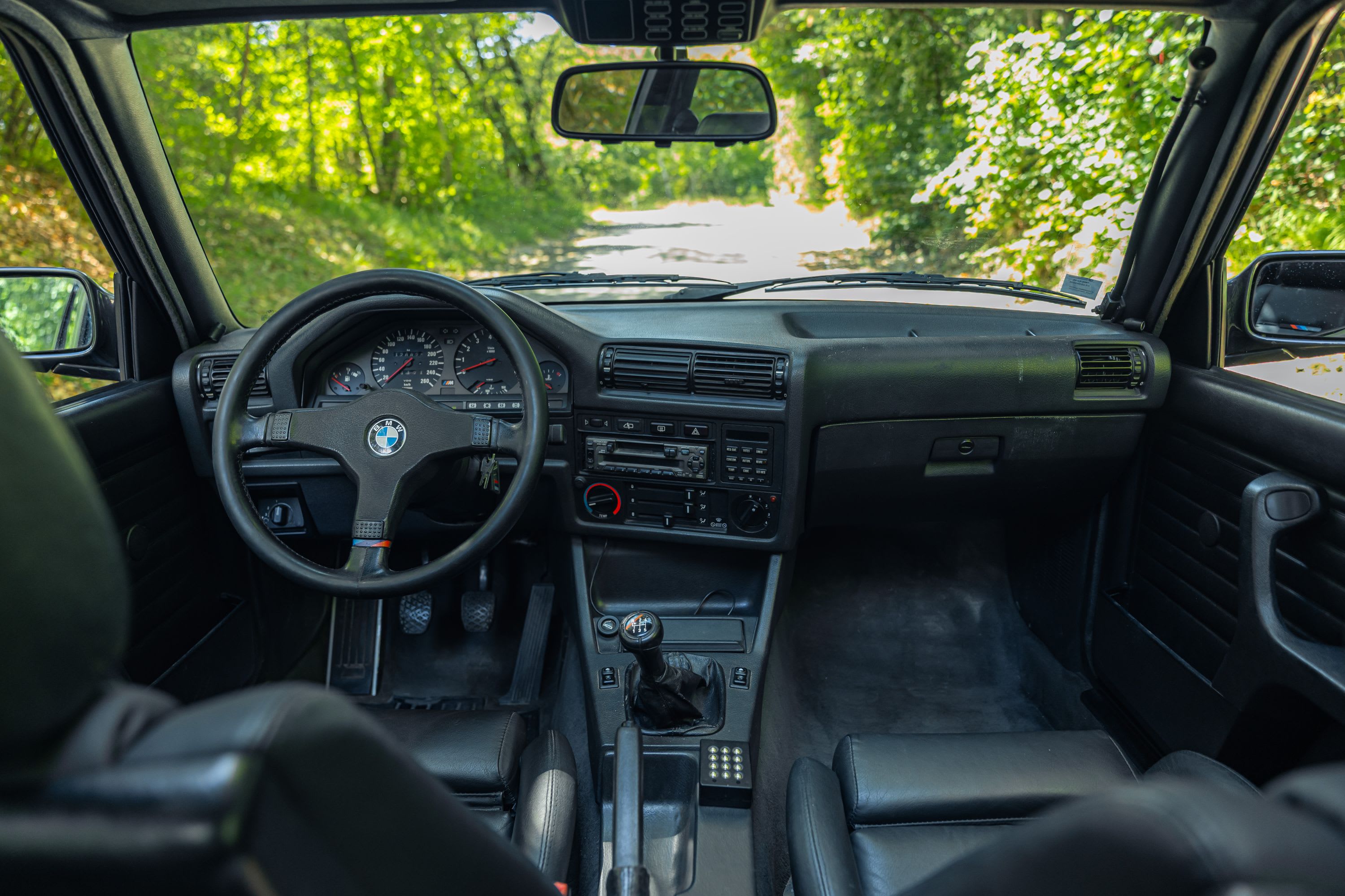 BMW M3 E30 Tour De Corse 1988 occasion intérieur (1)