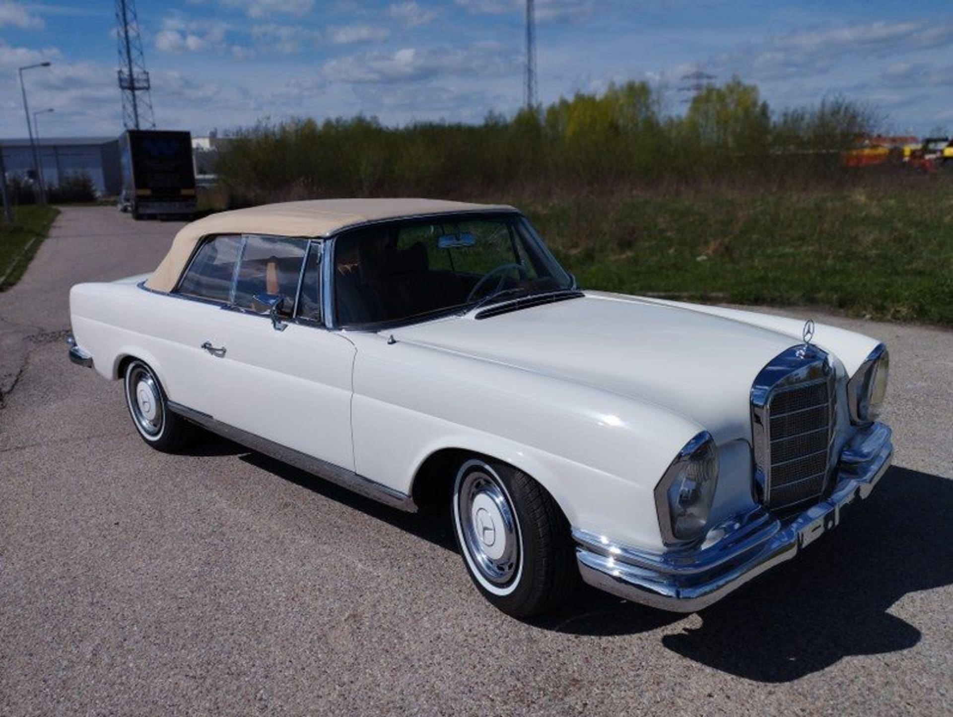 Mercedes-benz 220 Se W111