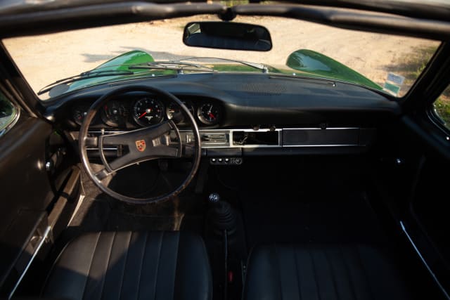 Porsche 911 2.4e Targa