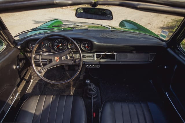 Porsche 911 2.4e Targa