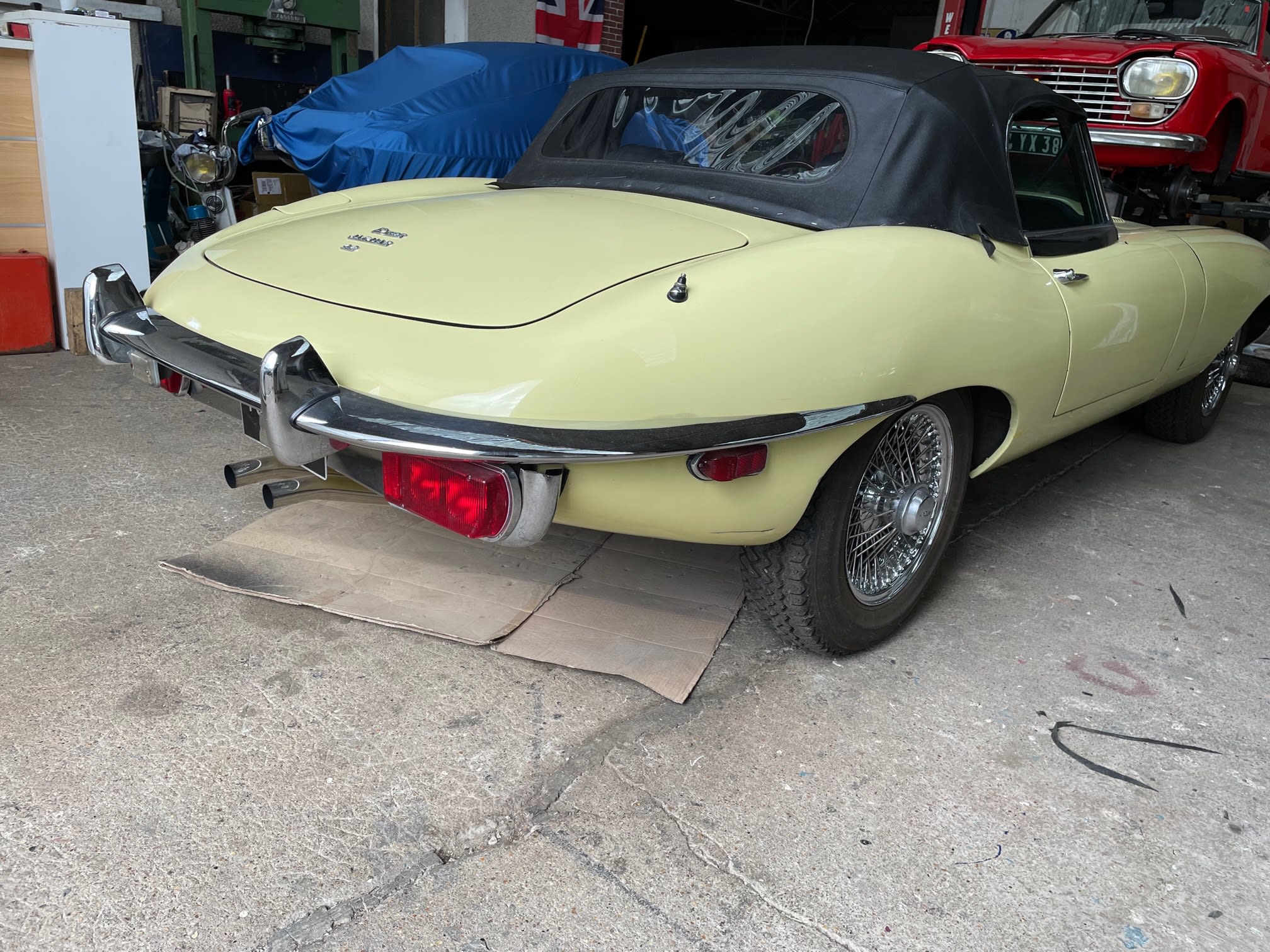 JAGUAR Type E Series 2 1970 occasion extérieur (2)