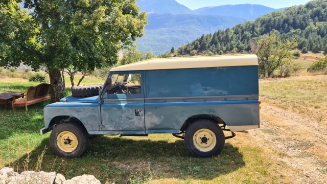 Land Rover 109 Series Iii Station Wagon