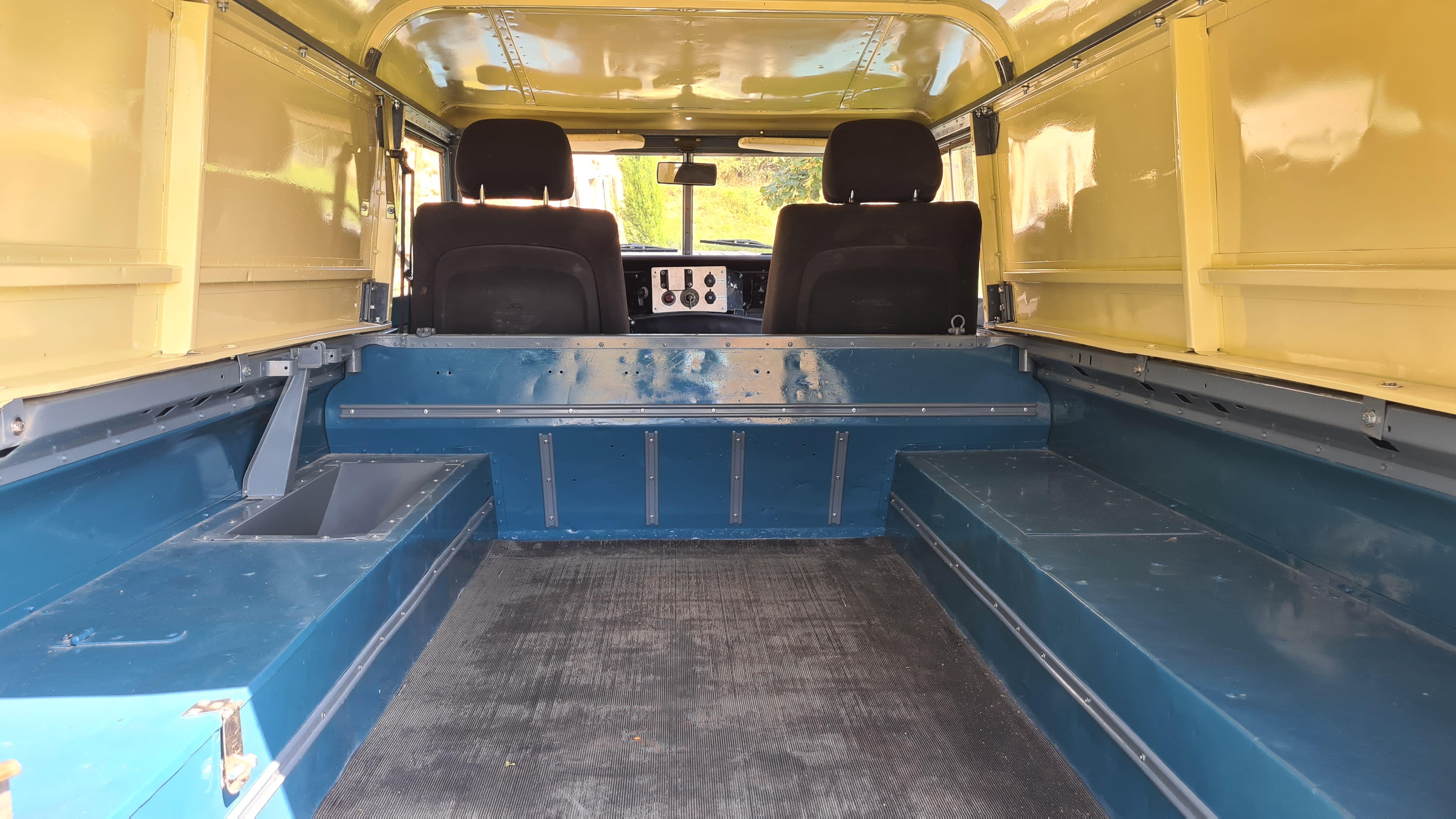 LAND ROVER Series 109 Series Iii Station Wagon 1979 occasion intérieur (1)