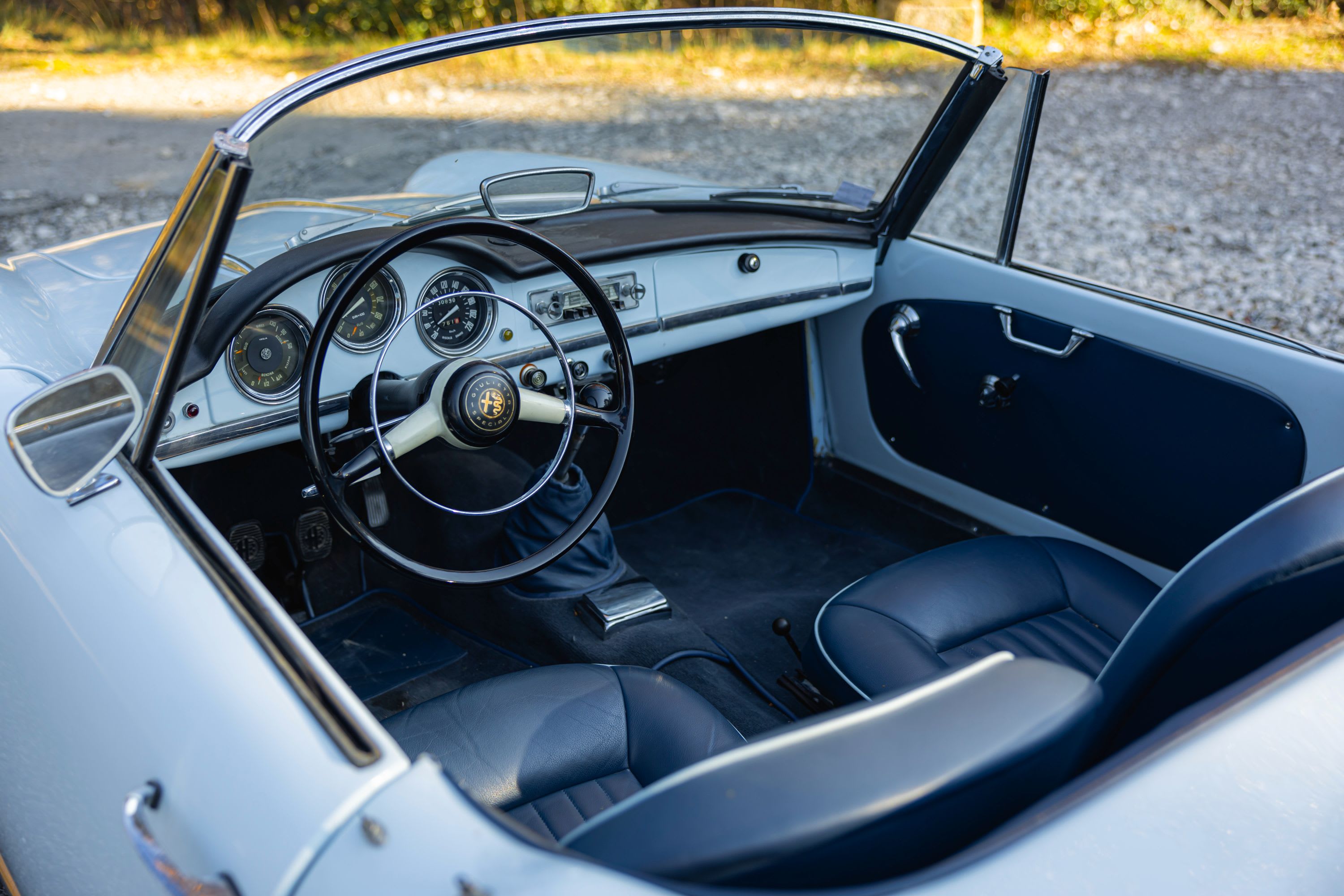 ALFA ROMEO Giulietta Spider Veloce 1300 1960 used interior (1)