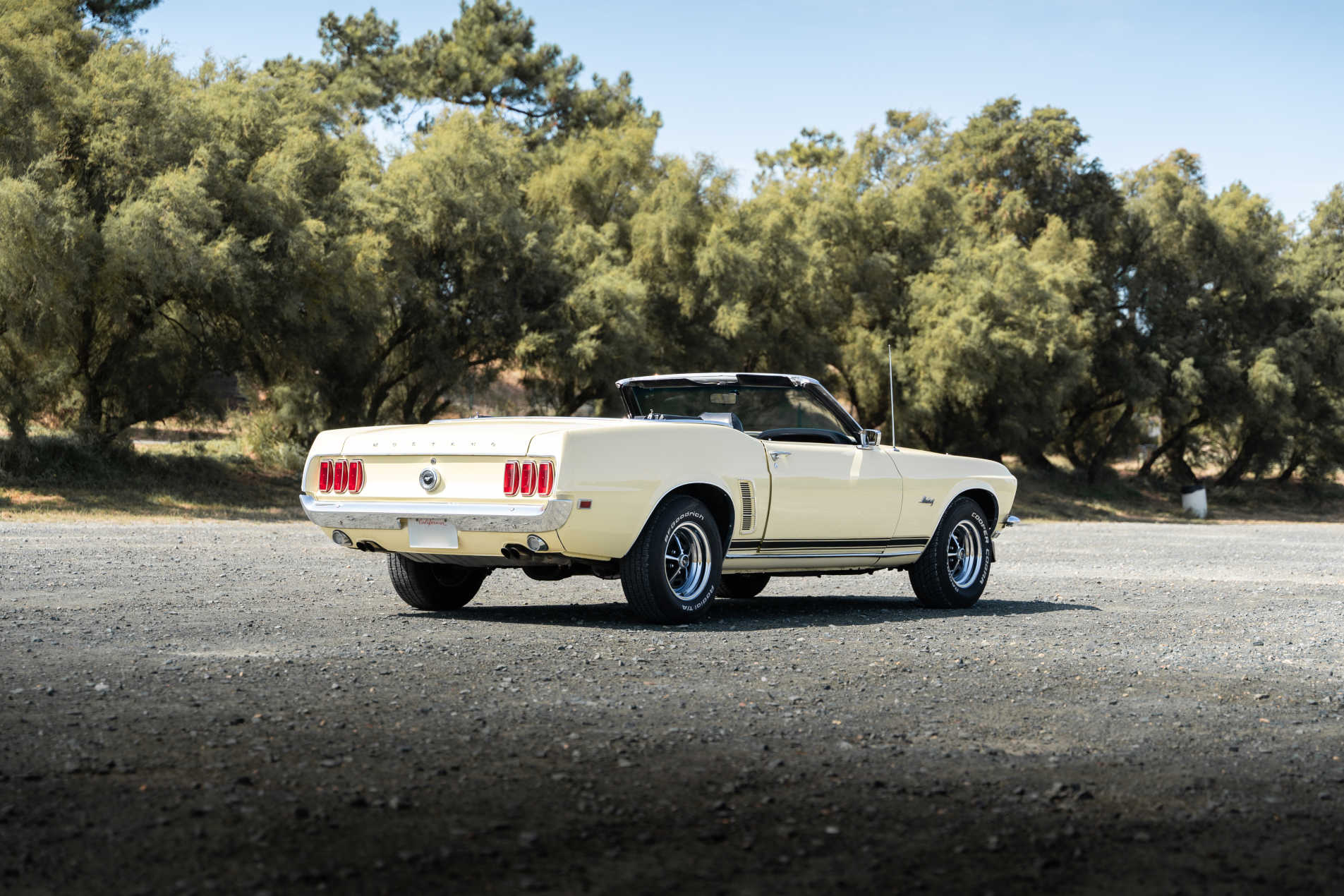 ford mustang 302ci Cabriolet