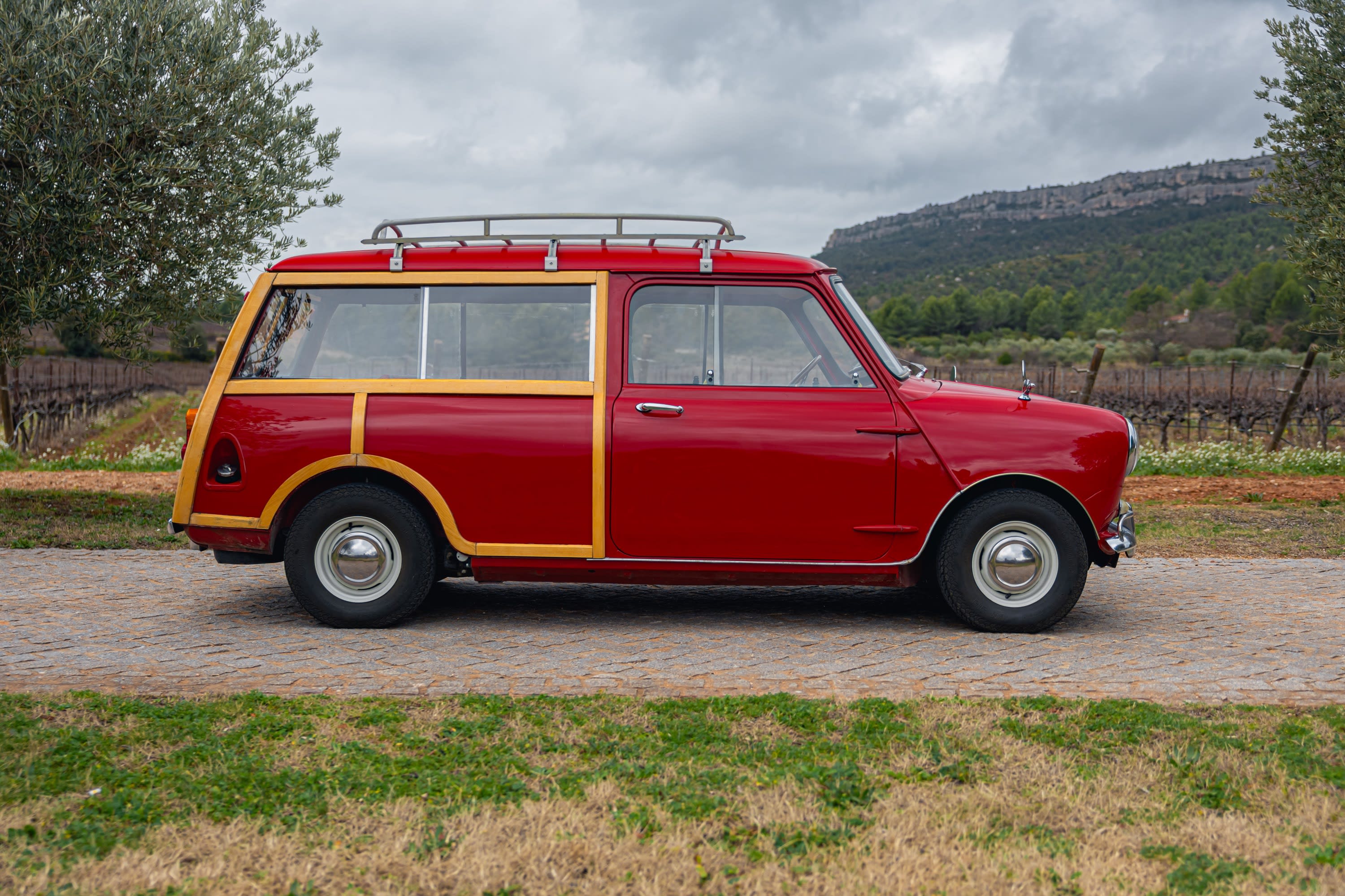 AUSTIN Mini Mk2 Countryman Bois 1963 used video (1)
