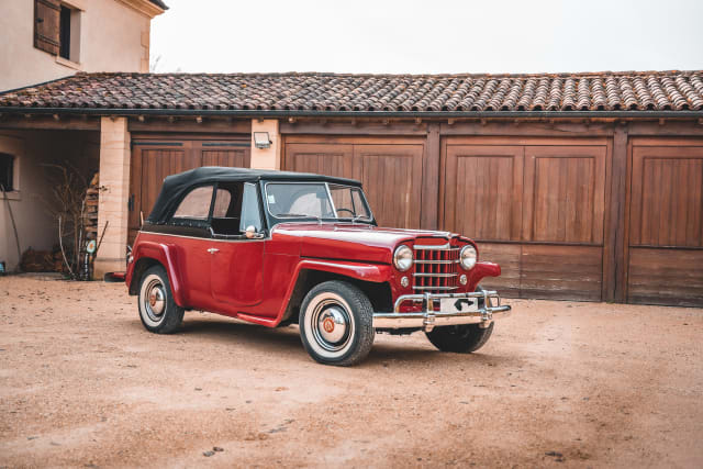 Willys Jeepster