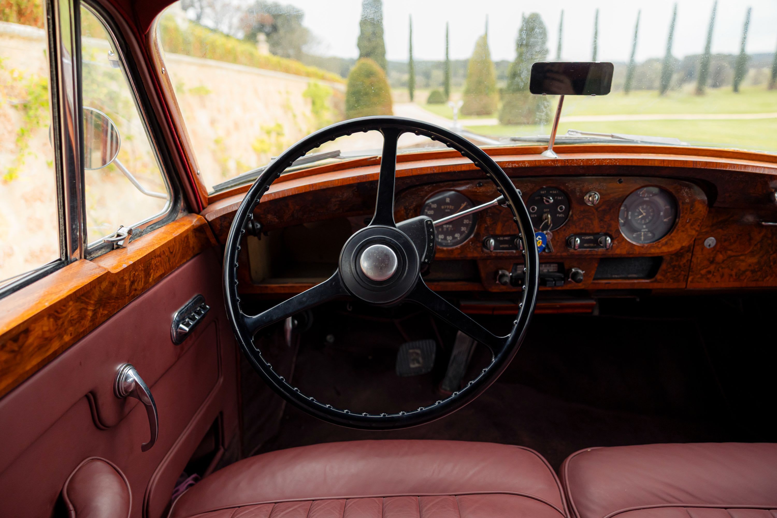 ROLLS ROYCE Silver Cloud I Lwb 1959 occasion intérieur (1)
