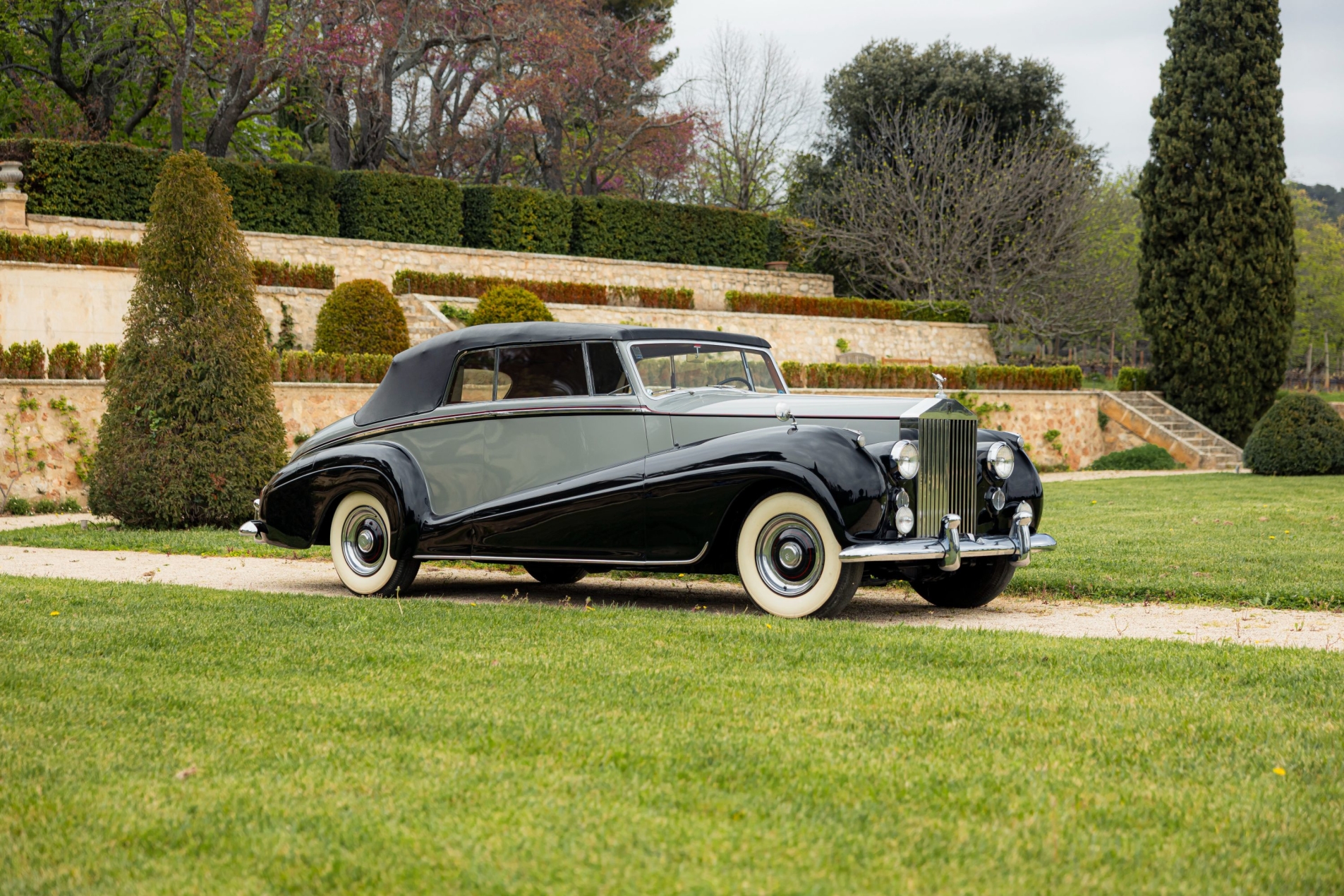 Photo ROLLS-ROYCE Silver wraith dhc park ward 1956