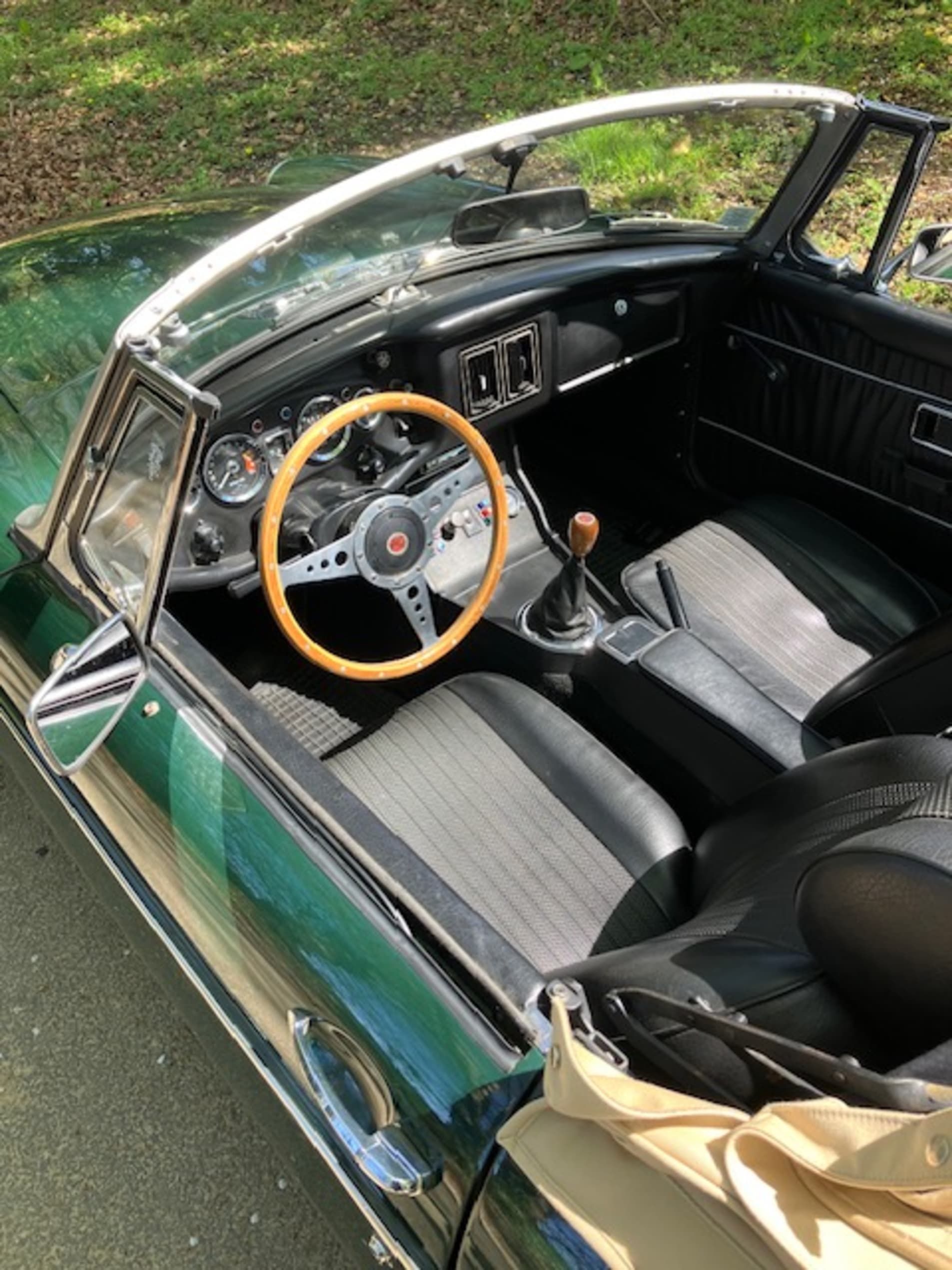 MG B 1972