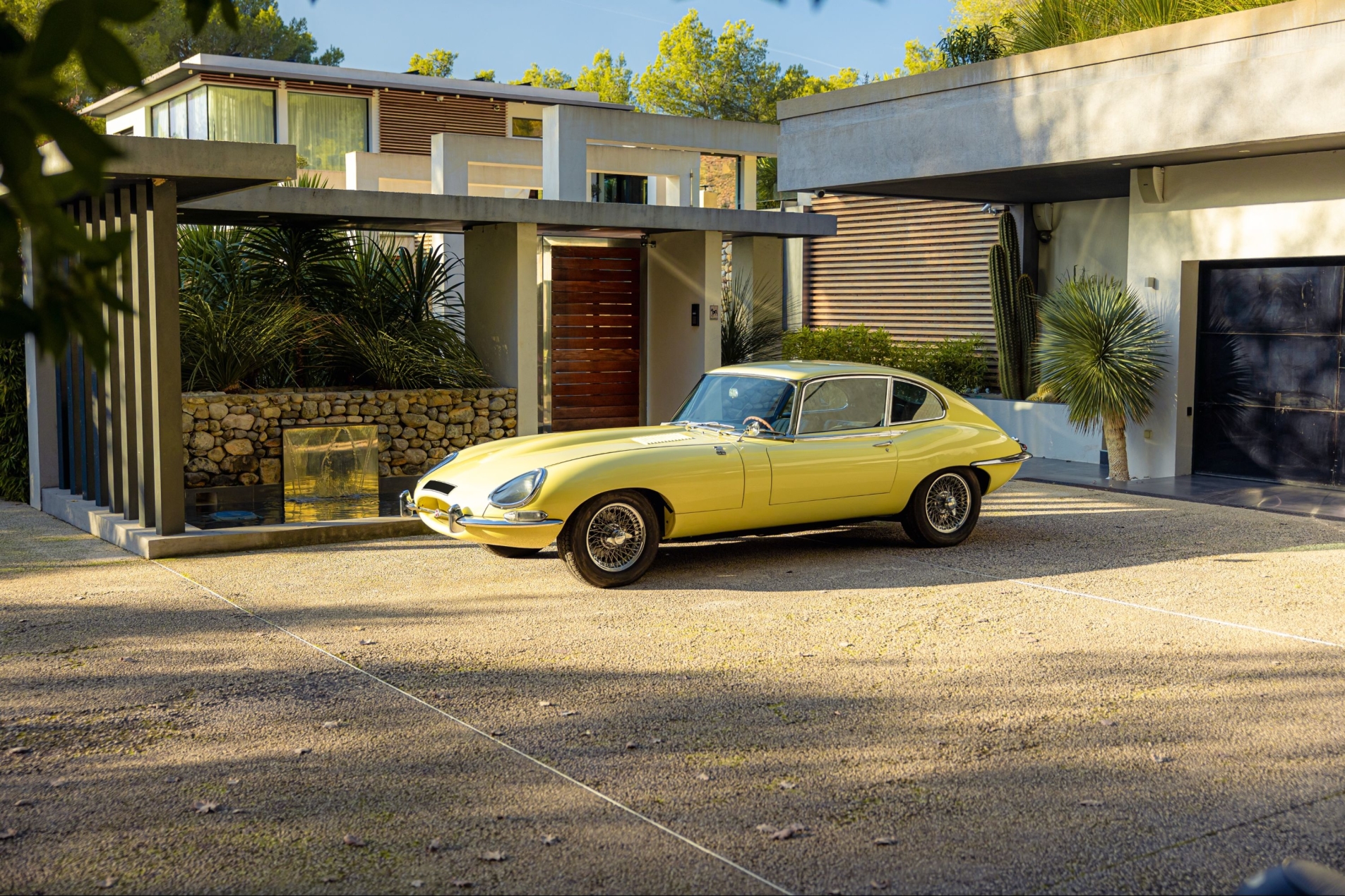 Photo JAGUAR Type e Série 1 2+2 4.2 1967