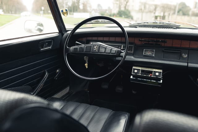 Peugeot 304