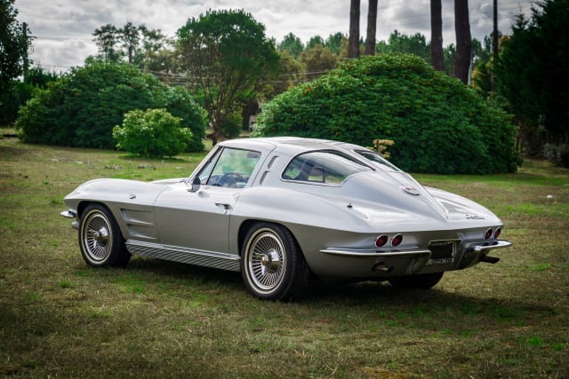 Chevrolet Corvette C2 Split Windows