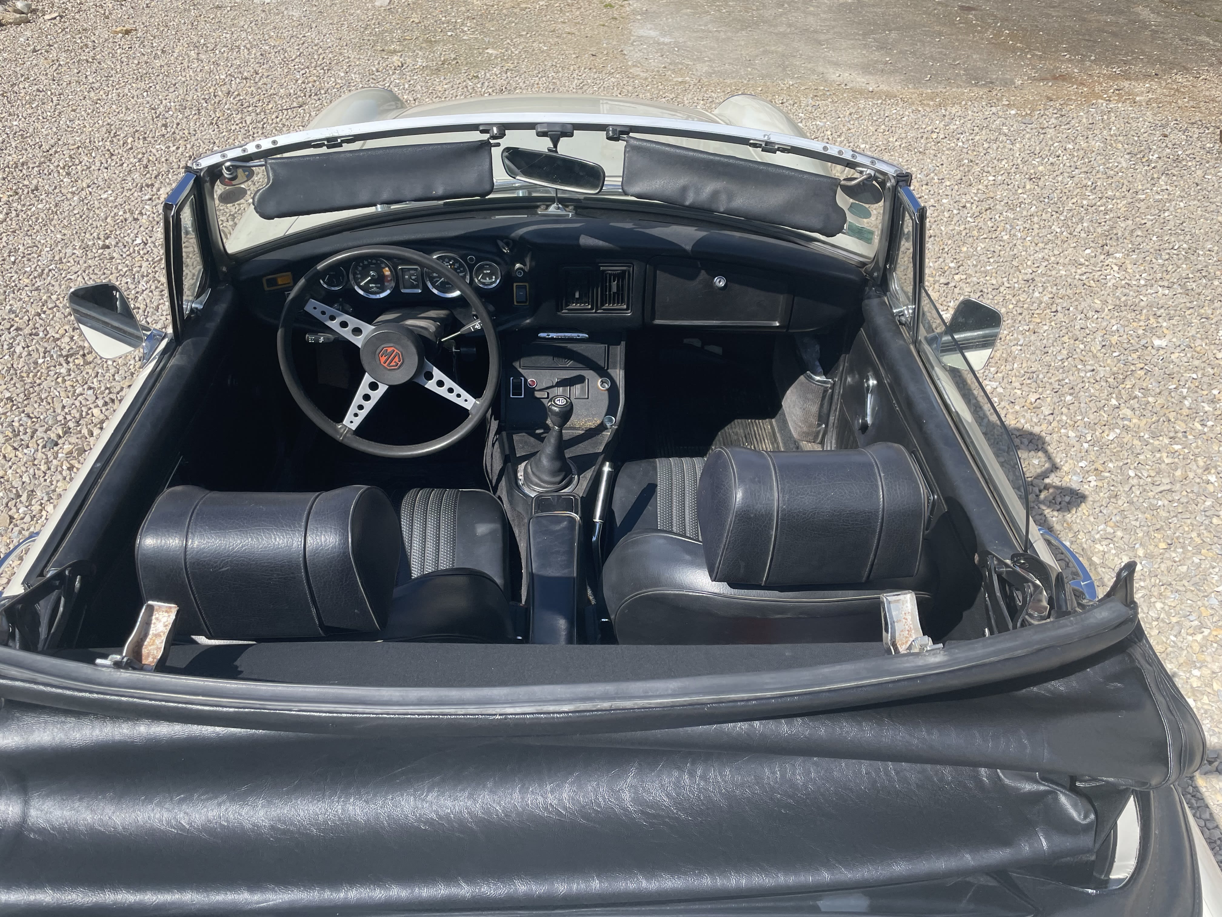 MG B 1972 occasion intérieur (1)