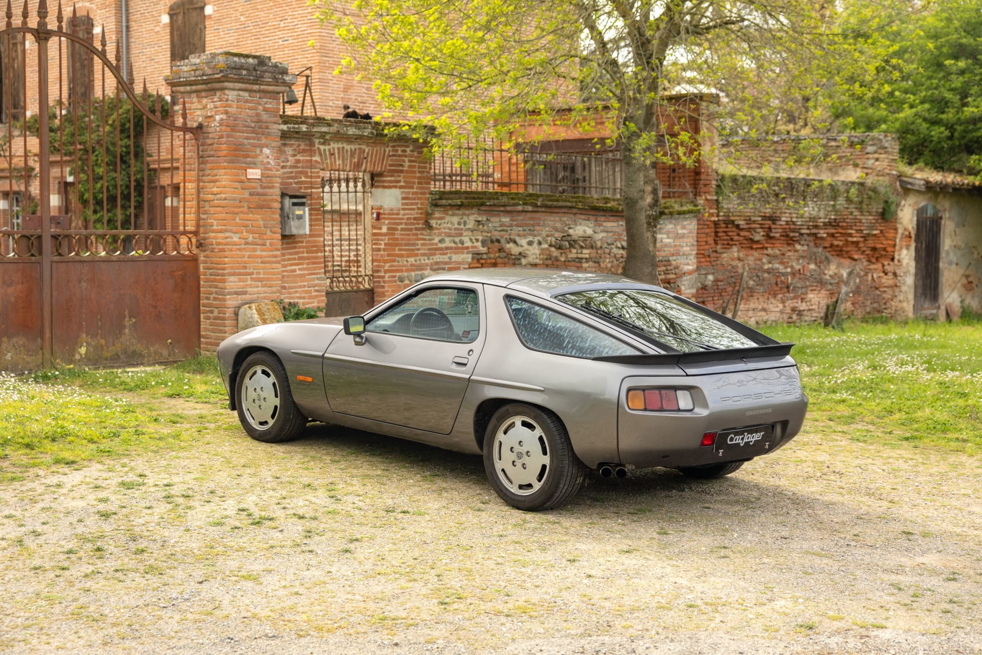 Porsche 928 S2