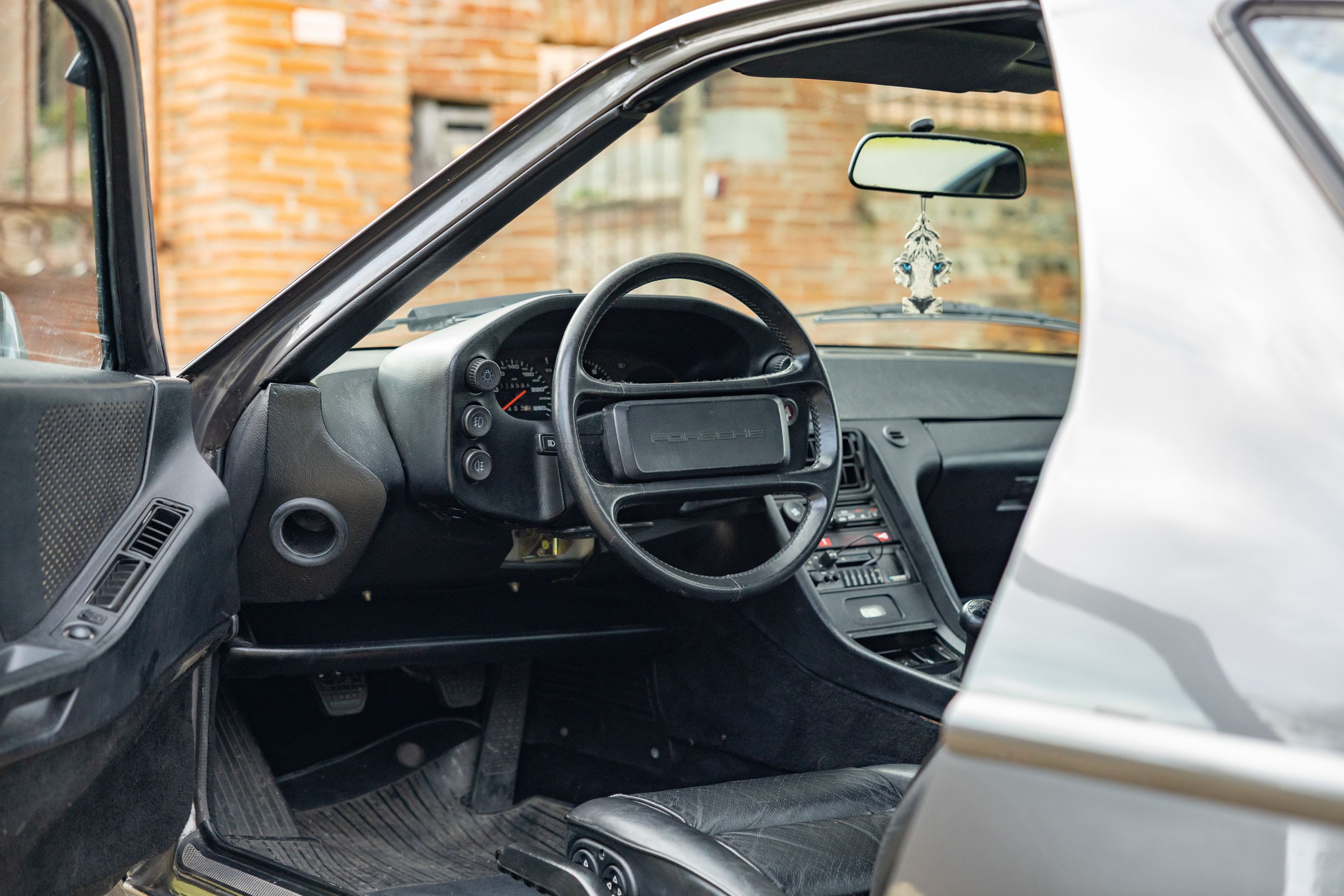 PORSCHE 928 S2 1985 occasion intérieur (1)