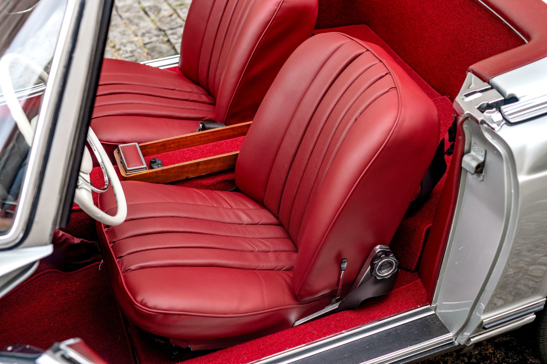 MERCEDES-BENZ 280 sl pagode 1970