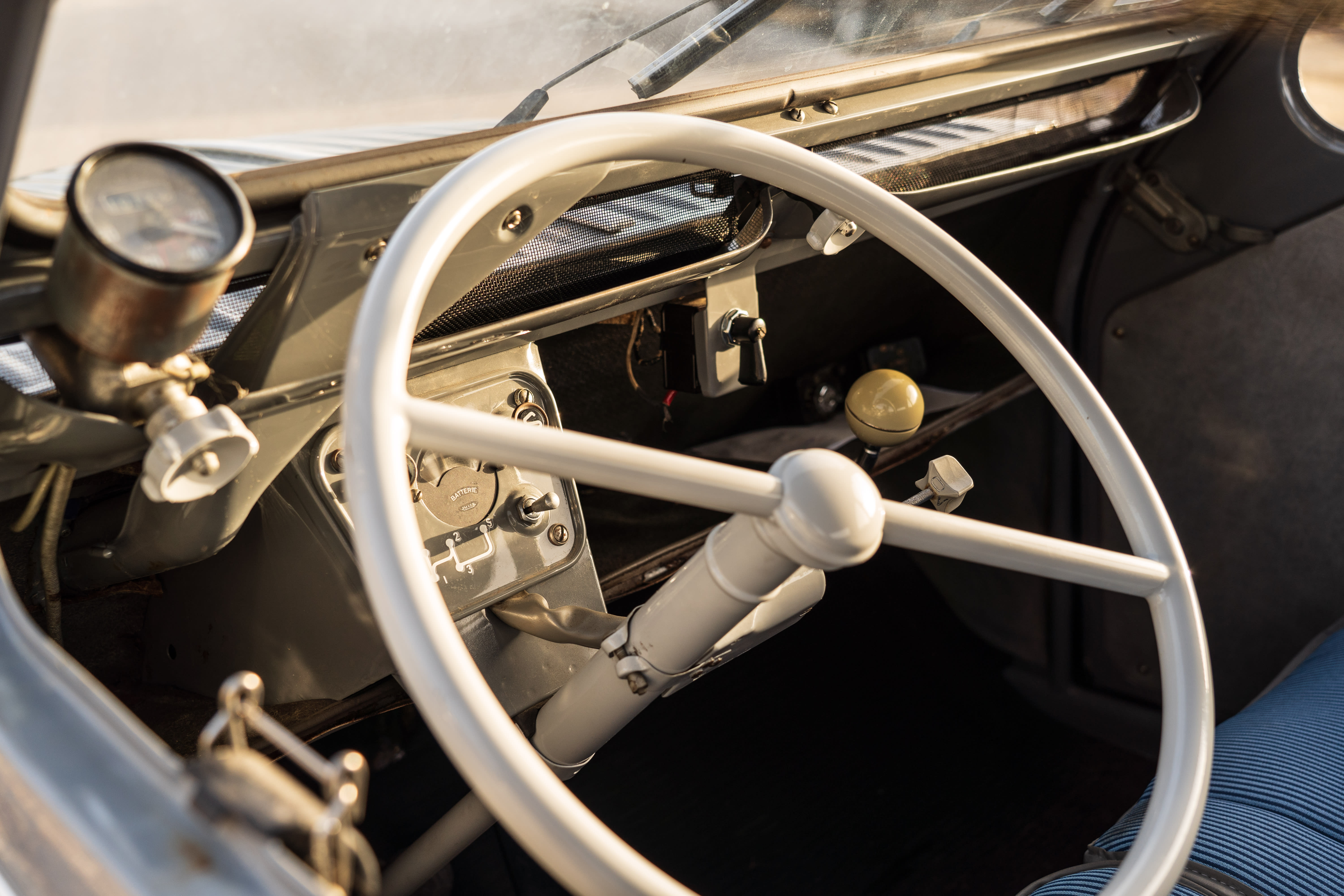 CITROEN 2 Cv Az 1958 used interior (1)
