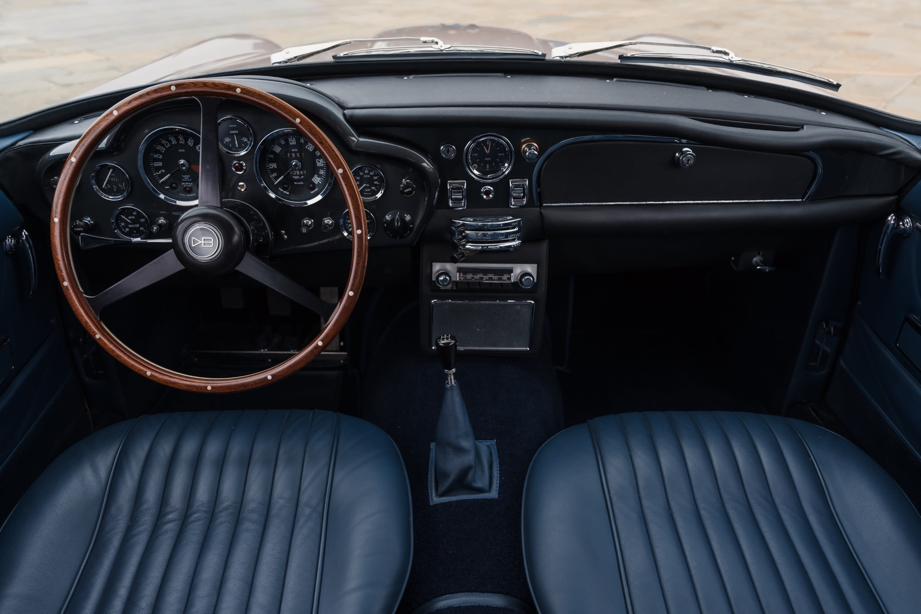 ASTON MARTIN Db6 Mark Ii Vantage 1970 occasion intérieur (1)