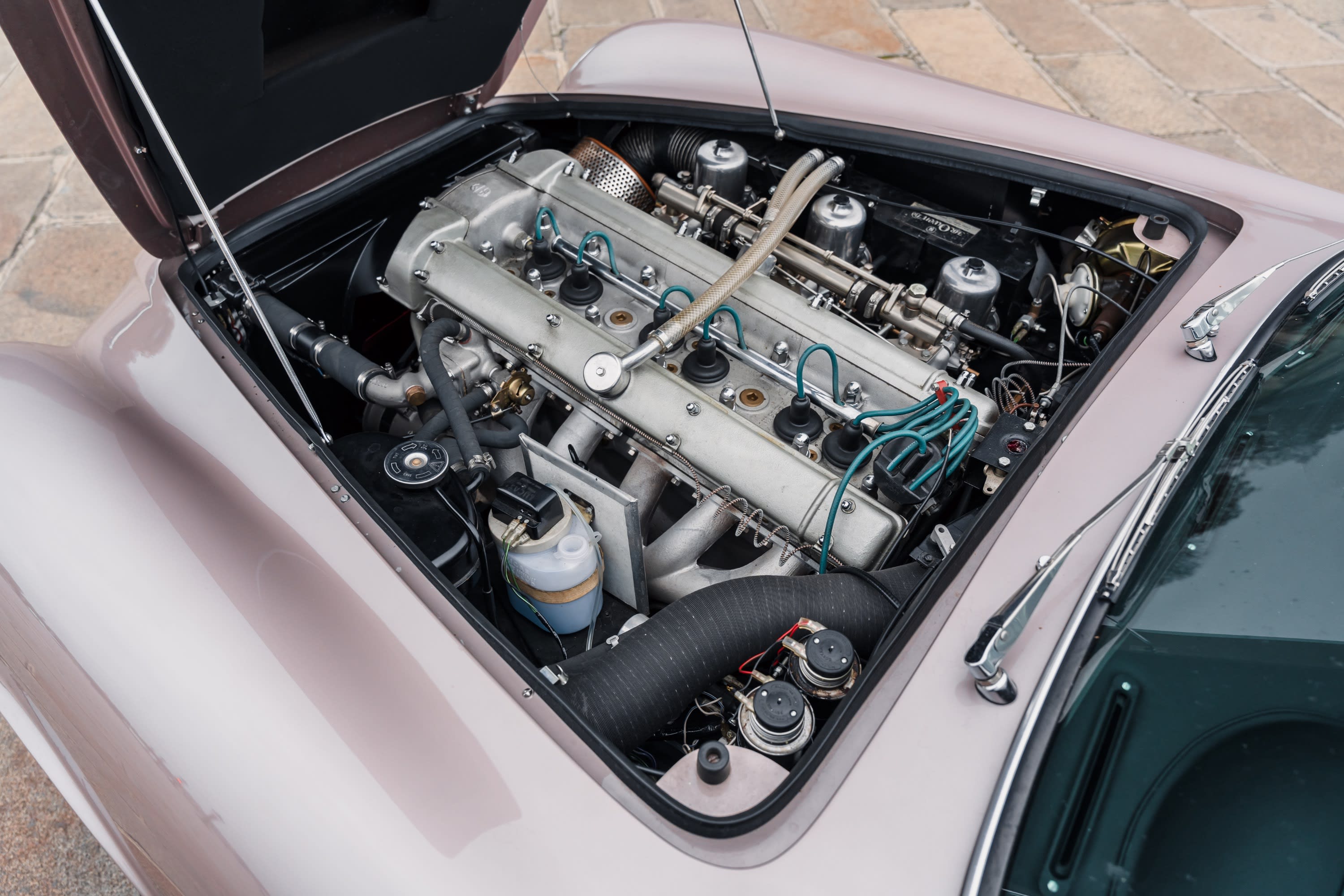 ASTON MARTIN Db6 Mark Ii Vantage 1970 occasion mécanique (1)