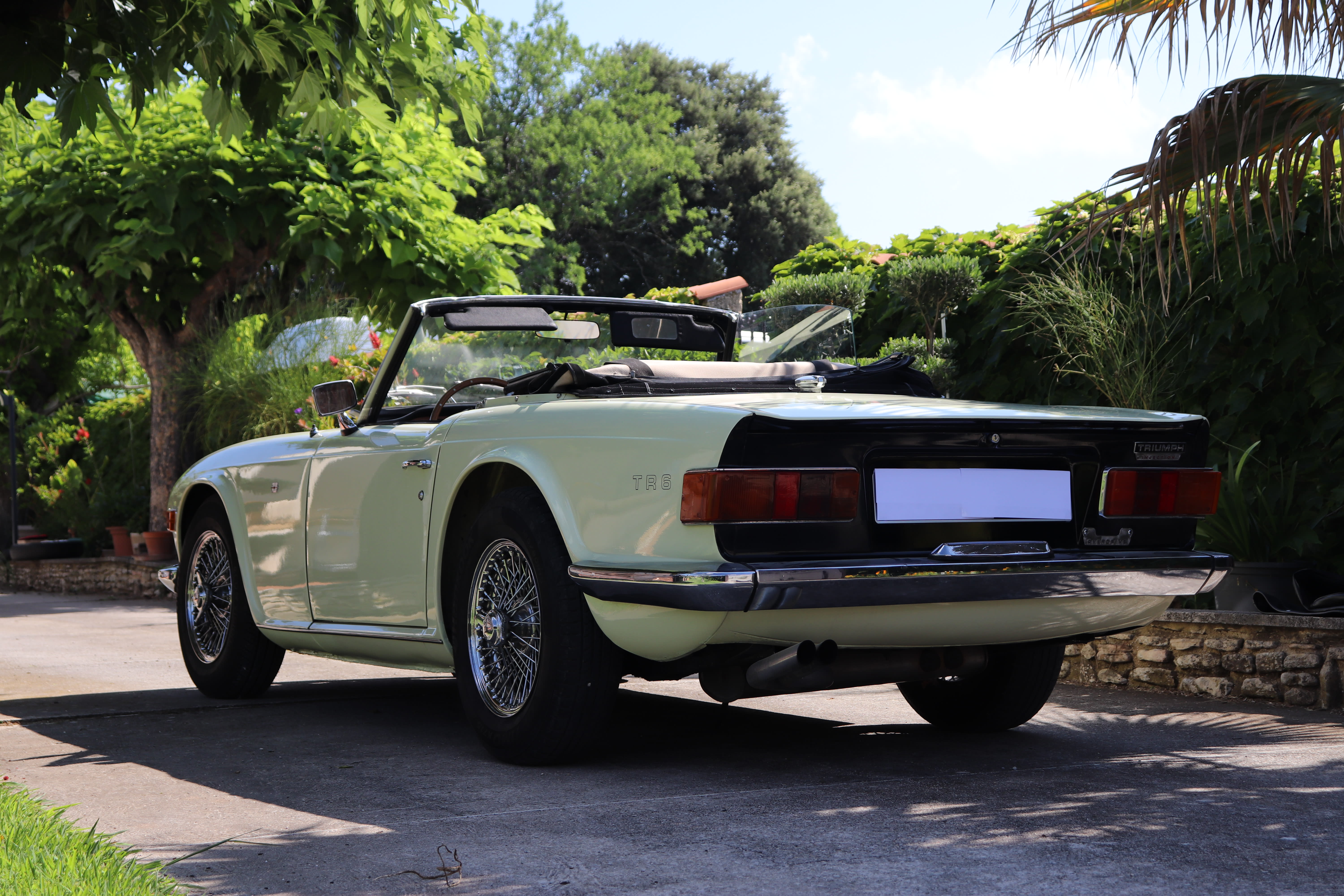 TRIUMPH Tr6   1969 occasion extérieur (2)