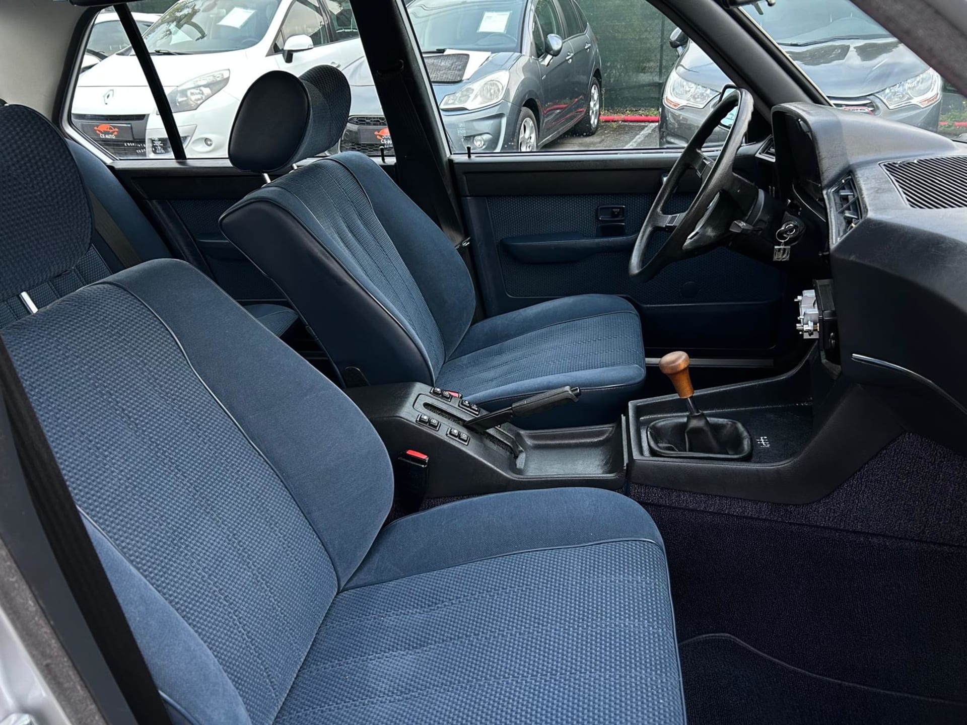 Bmw Série 7 728i E23
