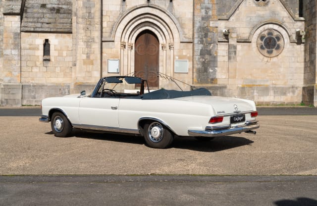 Mercedes-benz 220 Se W111