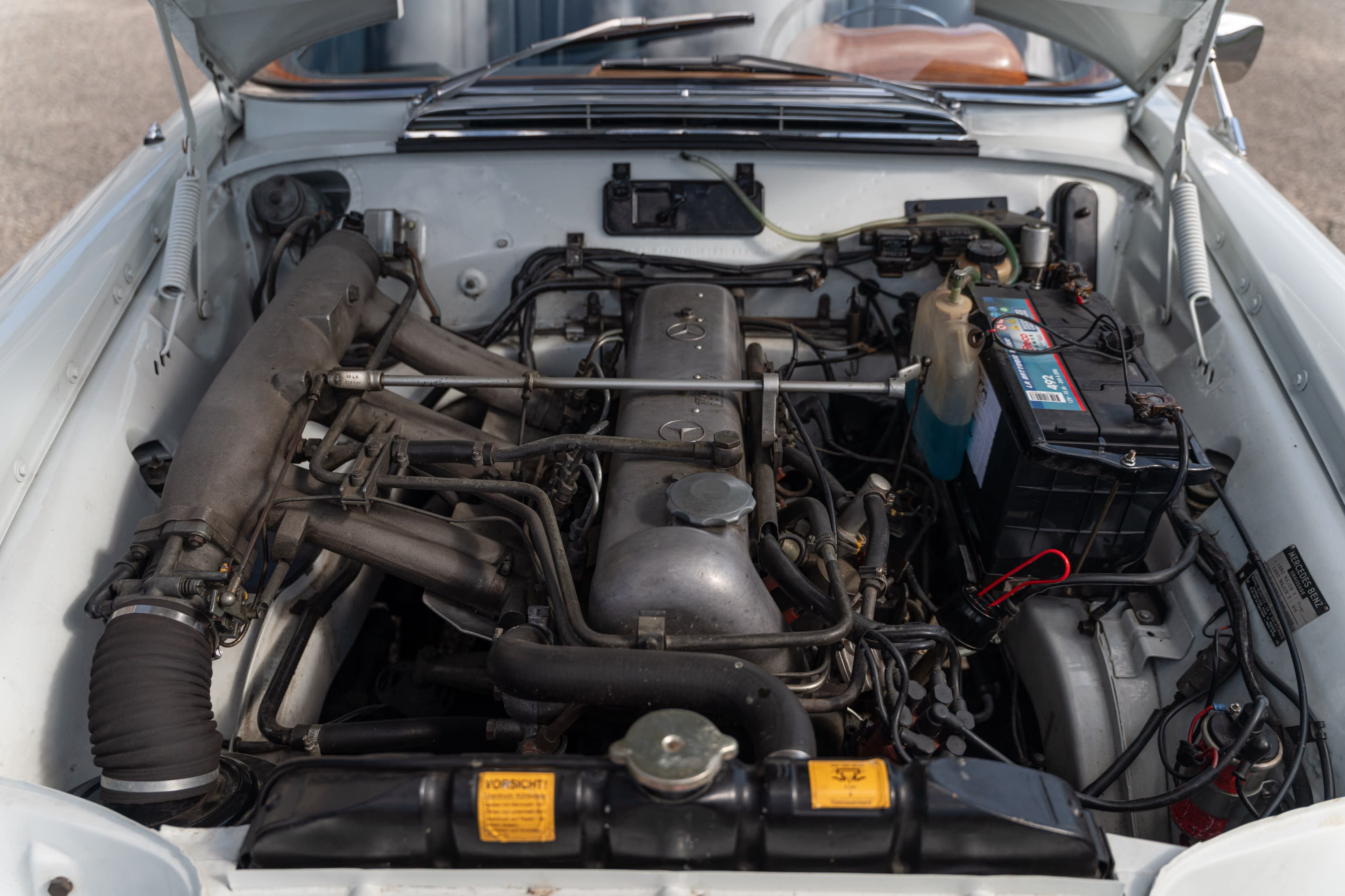 MERCEDES BENZ 220 Se W111 1962 occasion mécanique (1)