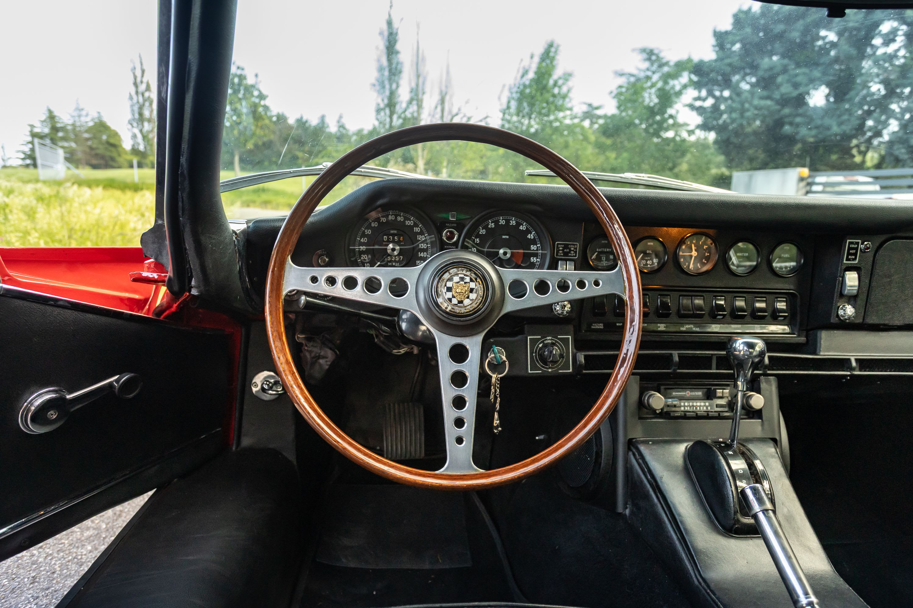 JAGUAR Type E Series 2 2+2 1969 used interior (1)