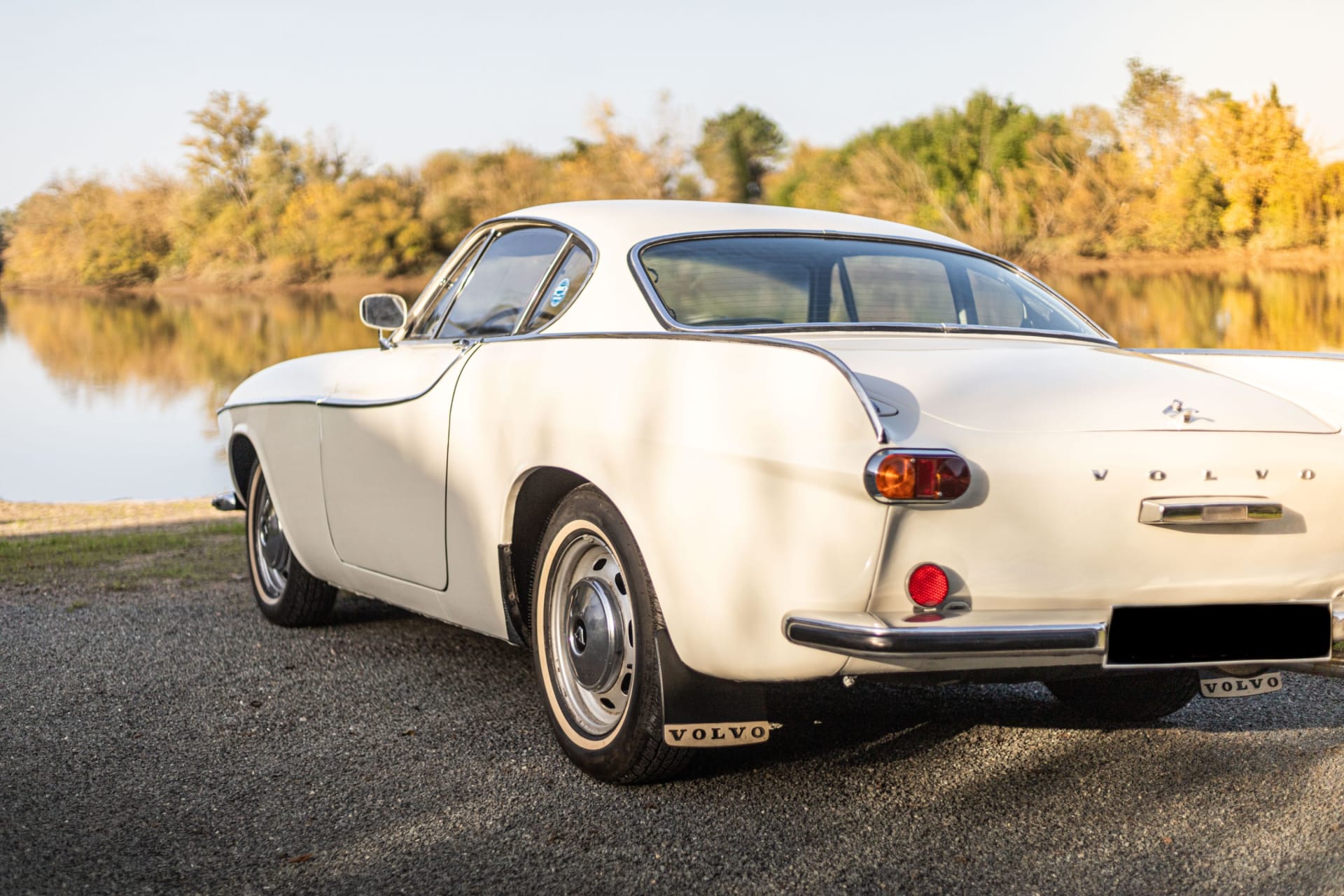 Volvo P1800  