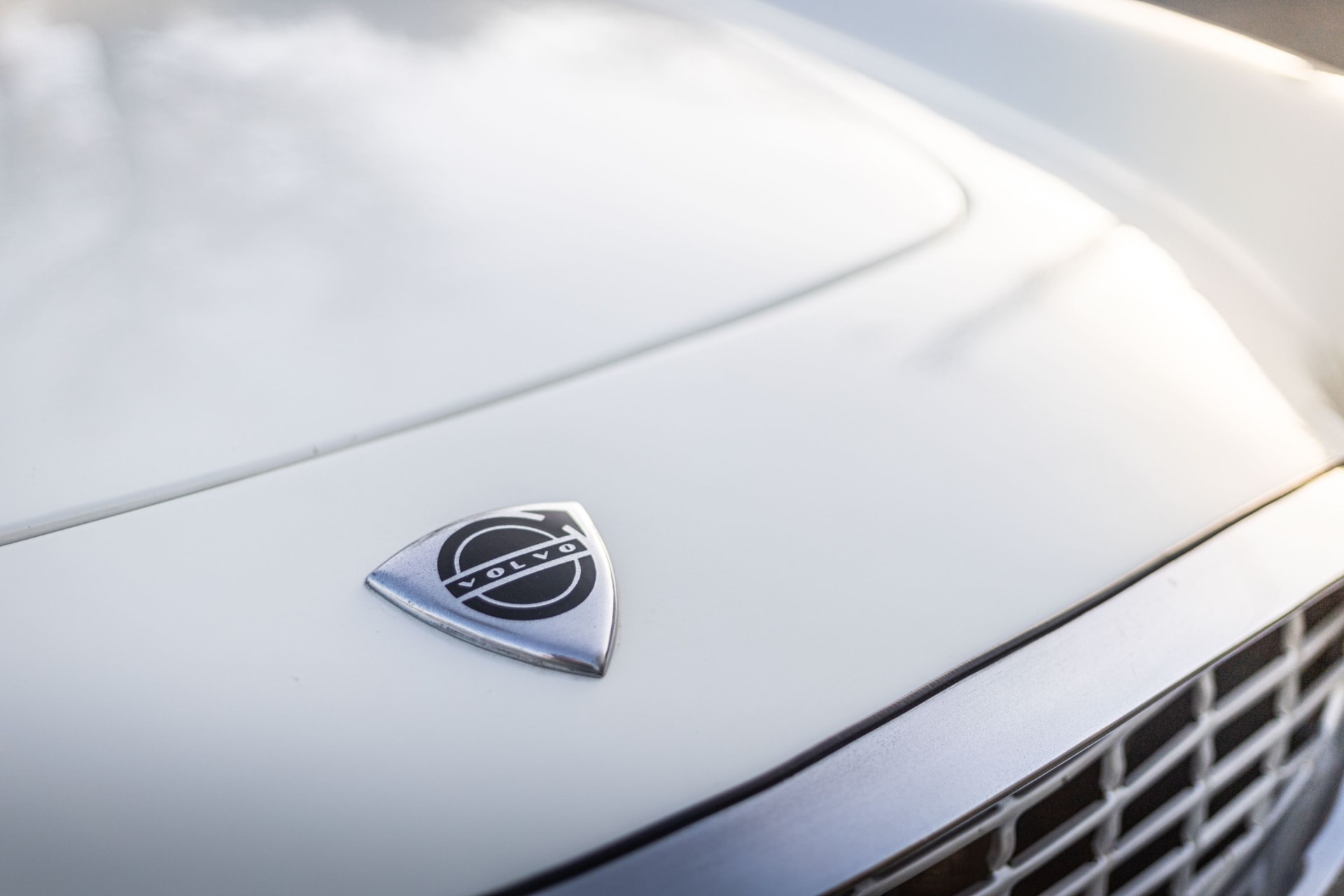 Volvo P1800  