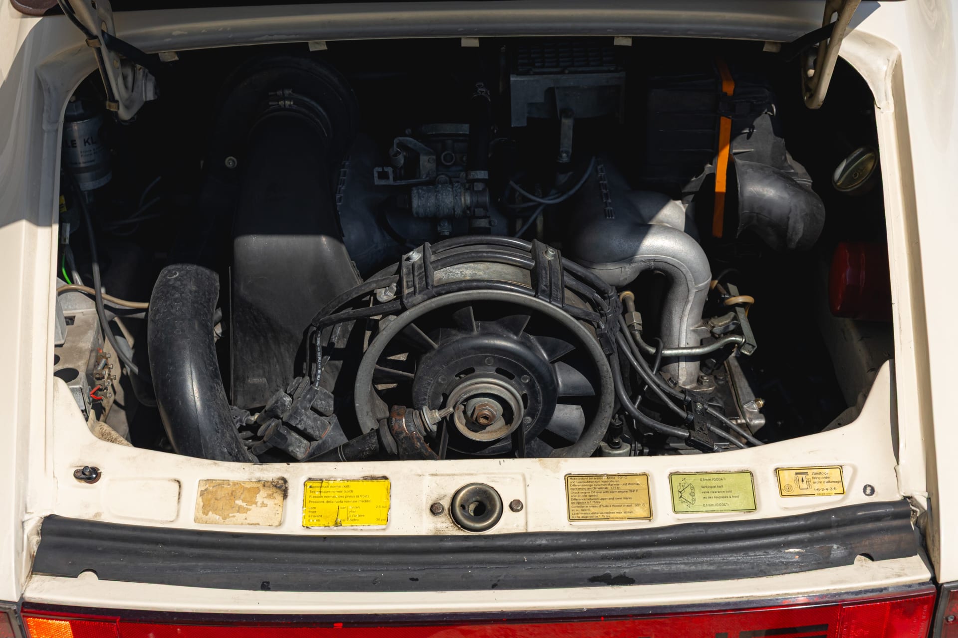 PORSCHE 911 3.2 Cabriolet 1985 occasion mécanique (1)
