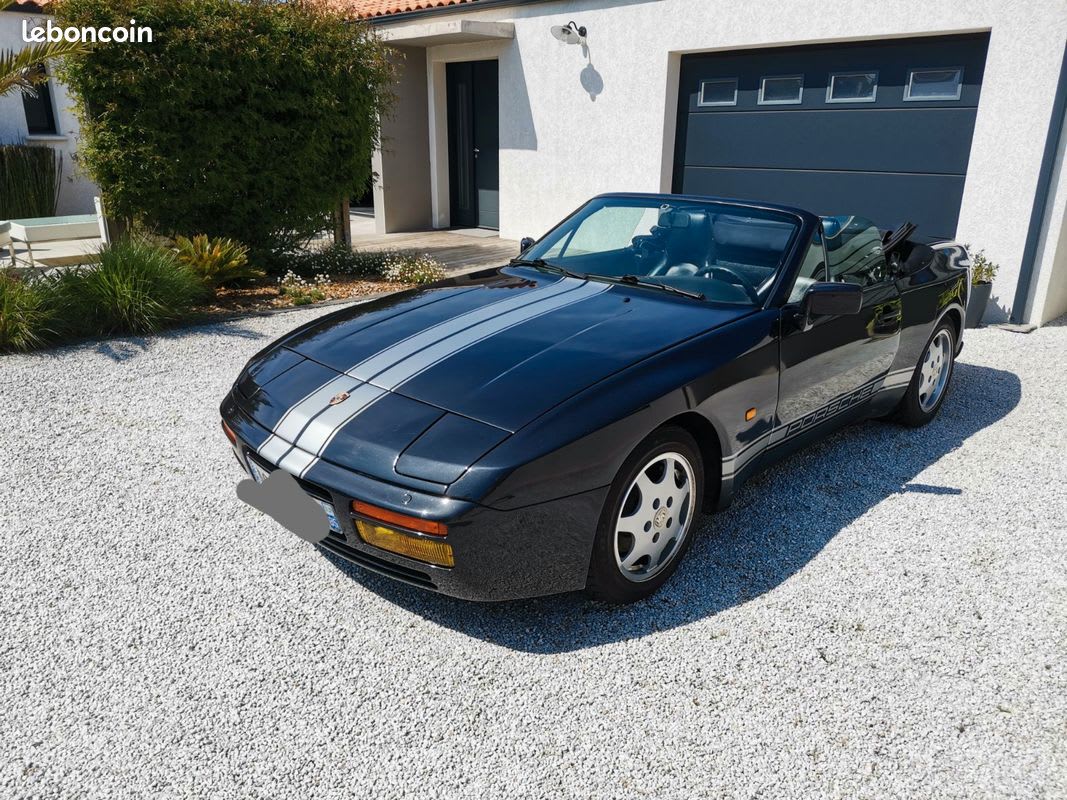 Porsche 944 S2