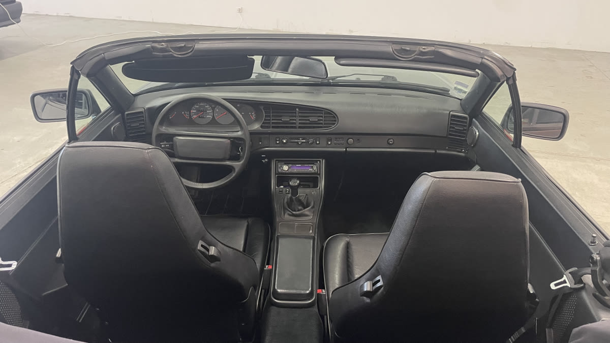 Porsche 944 S2