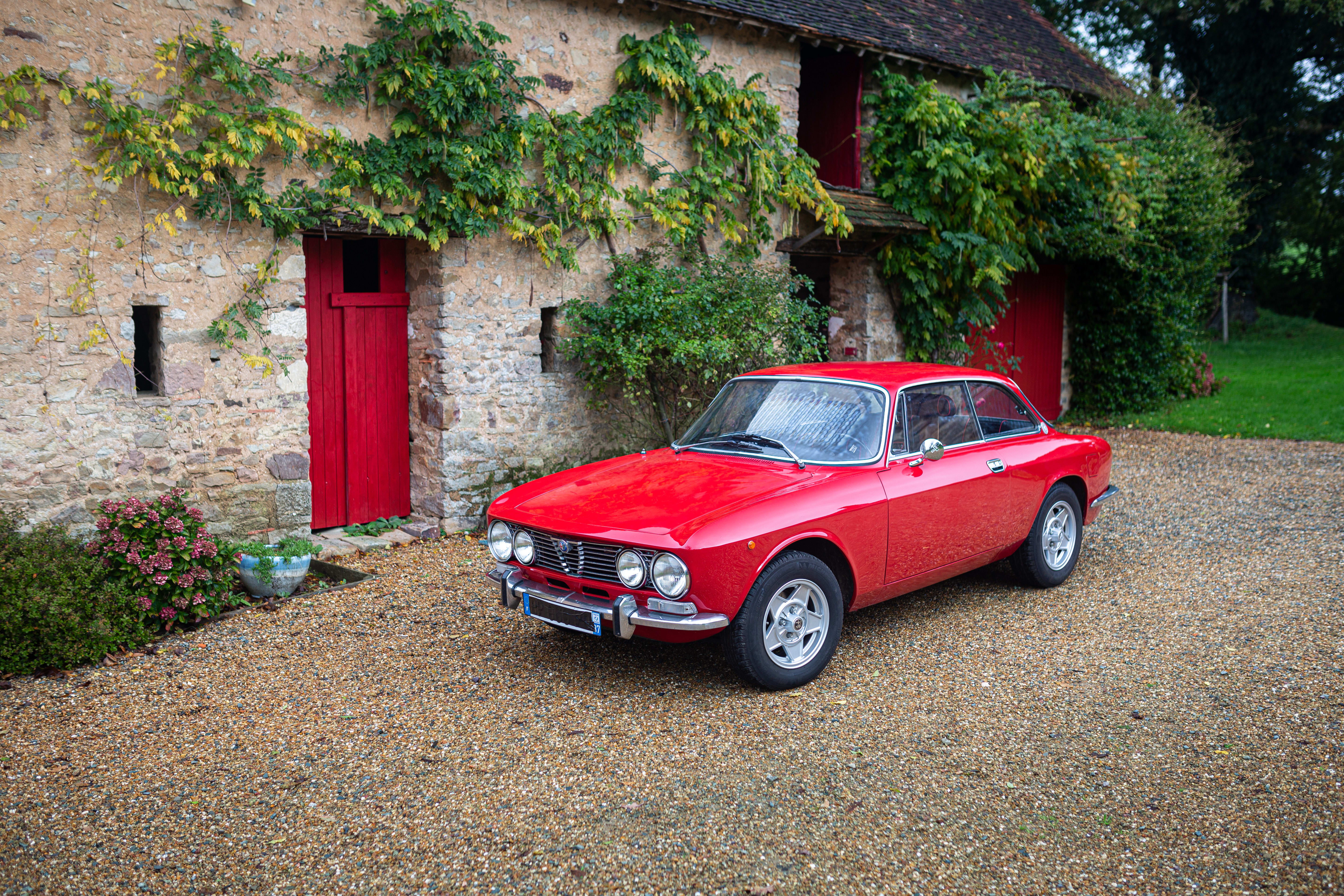 ALFA ROMEO Gt  1600 Junior 1975 occasion extérieur (2)