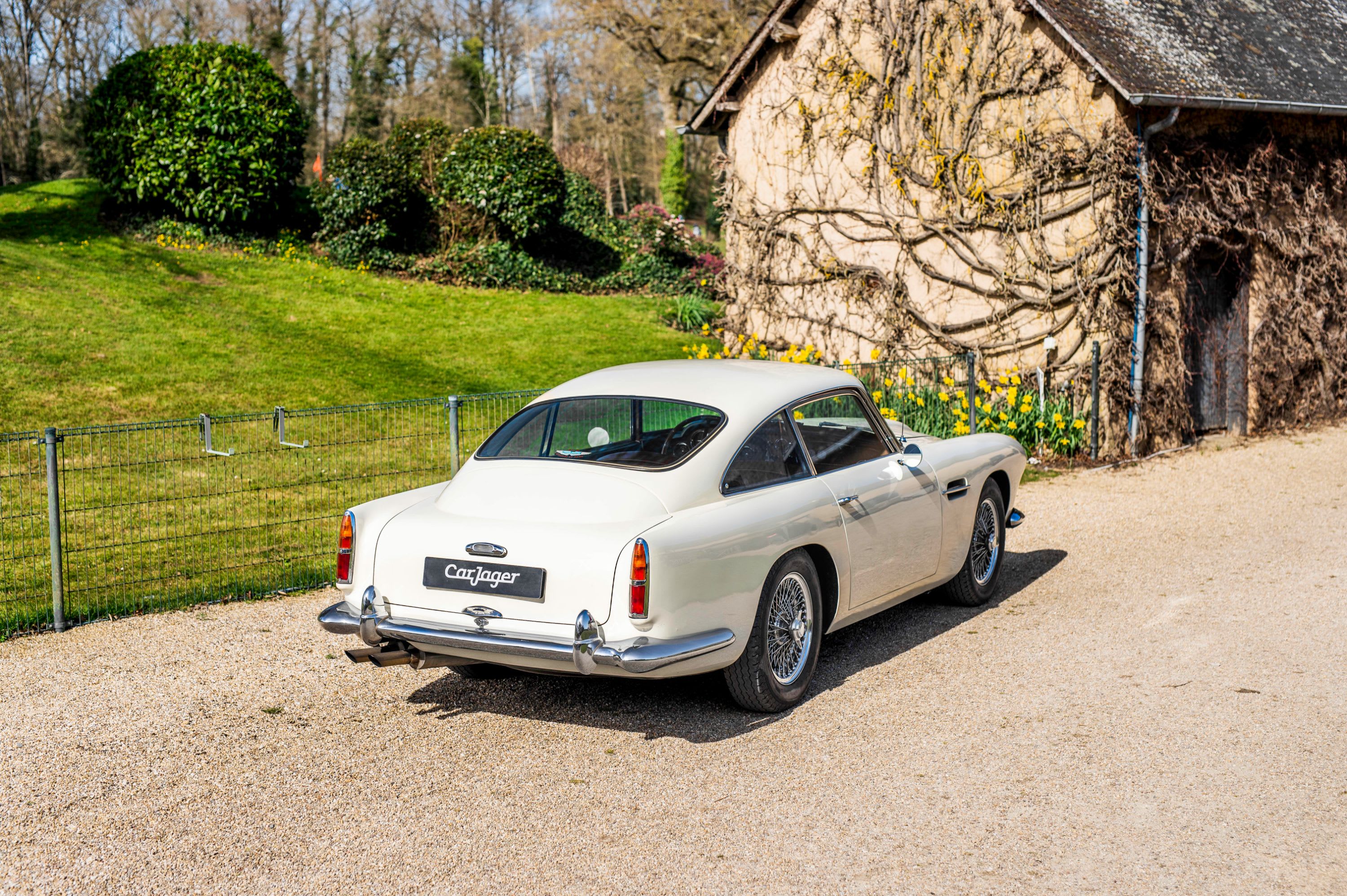 ASTON MARTIN Db4 Mk2 1961 occasion extérieur (2)