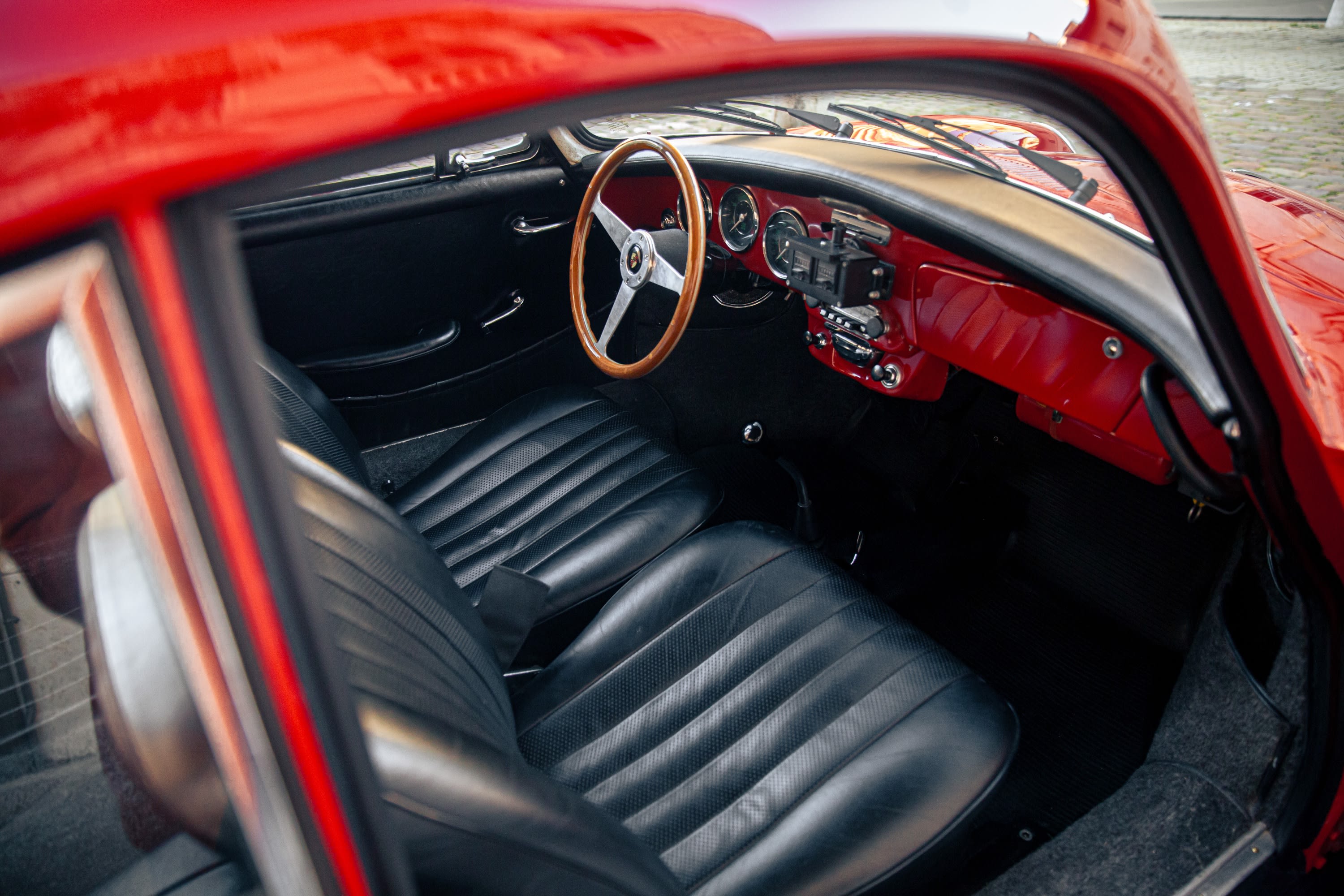 PORSCHE 356 Sc 1964 used interior (1)